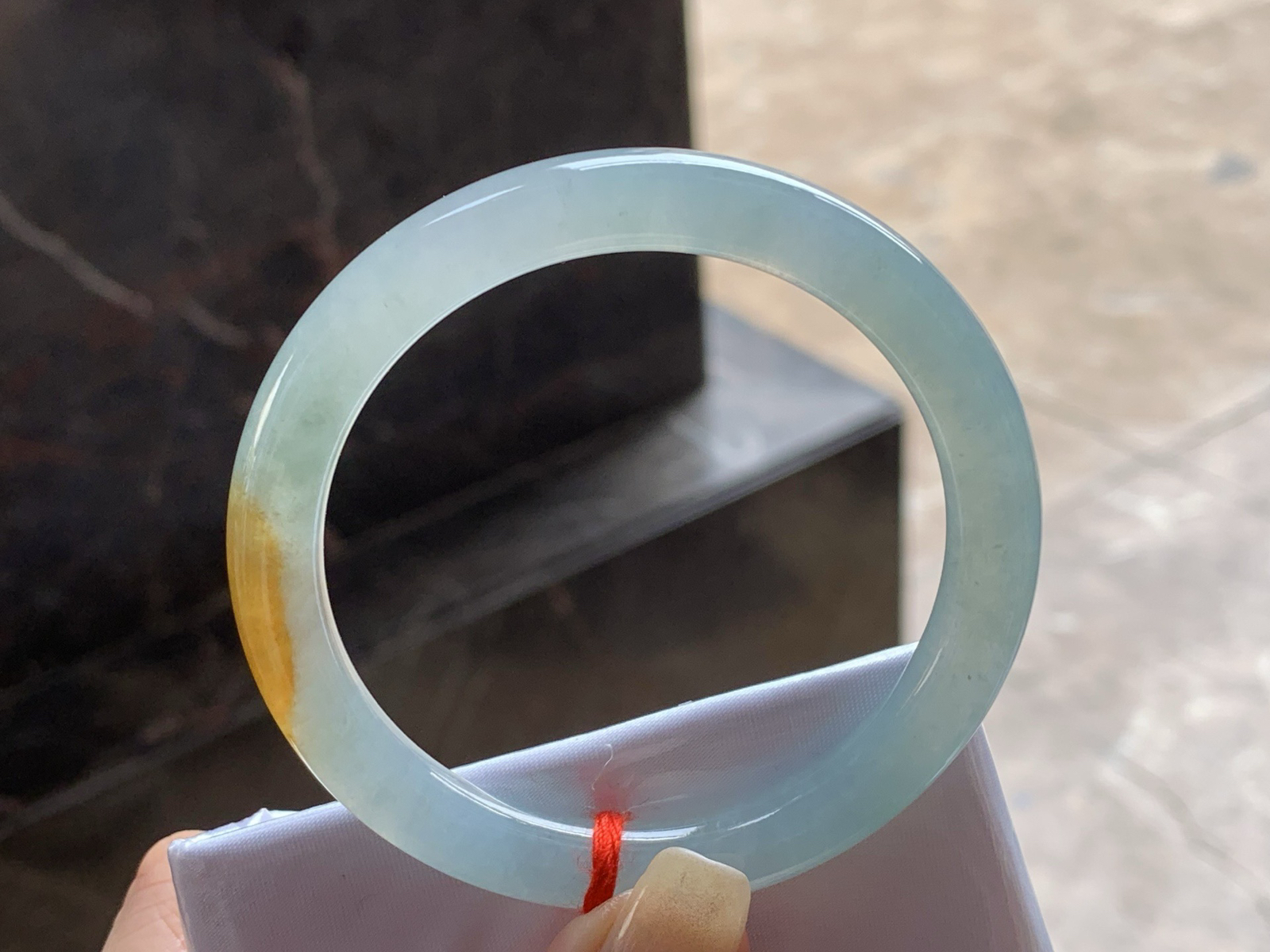 55-8.3

冰黄细圆条手镯^_^ 种好独特