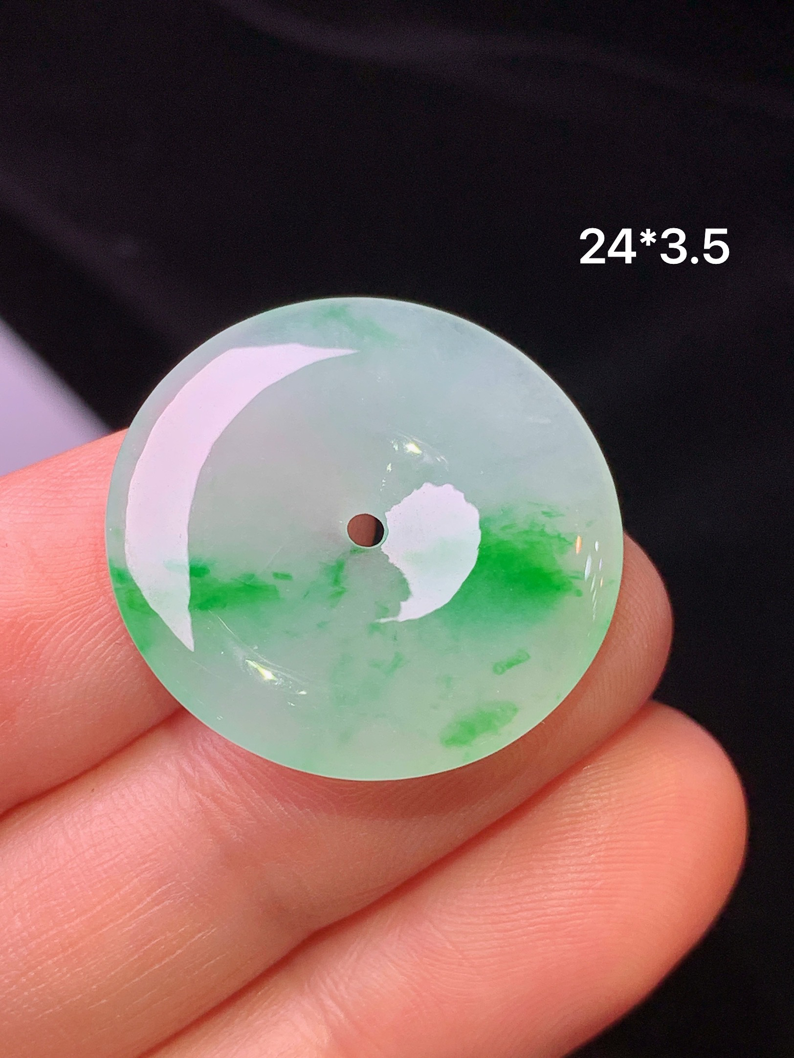 飘绿平安扣吊坠 玉质细腻 色泽艳丽 整体尺寸24*3.5c2