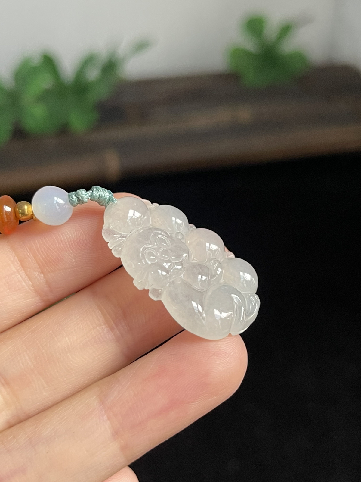 翡翠生肖，配石未测