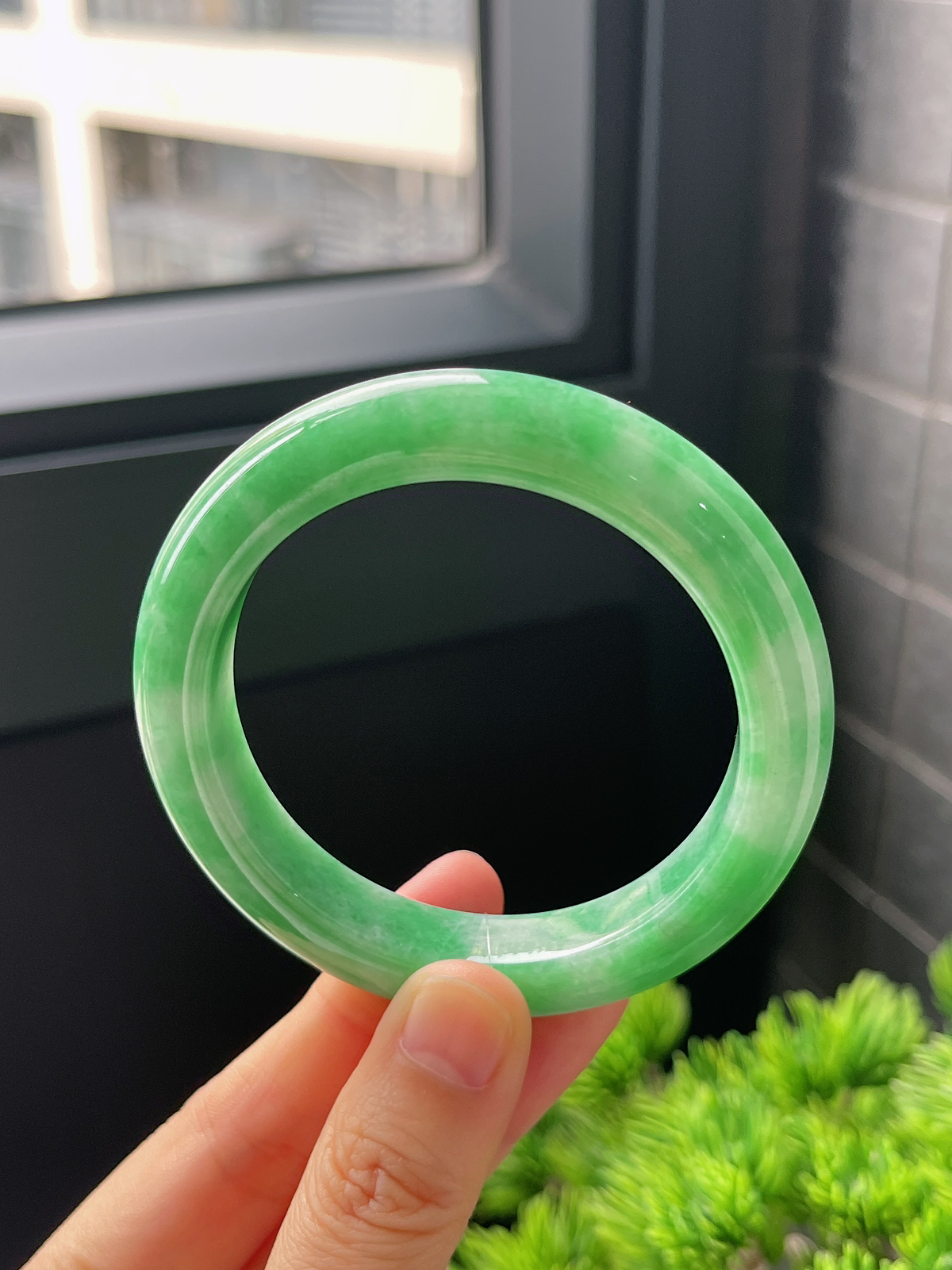 正圈53圈口，翡翠糯化种绿色手镯