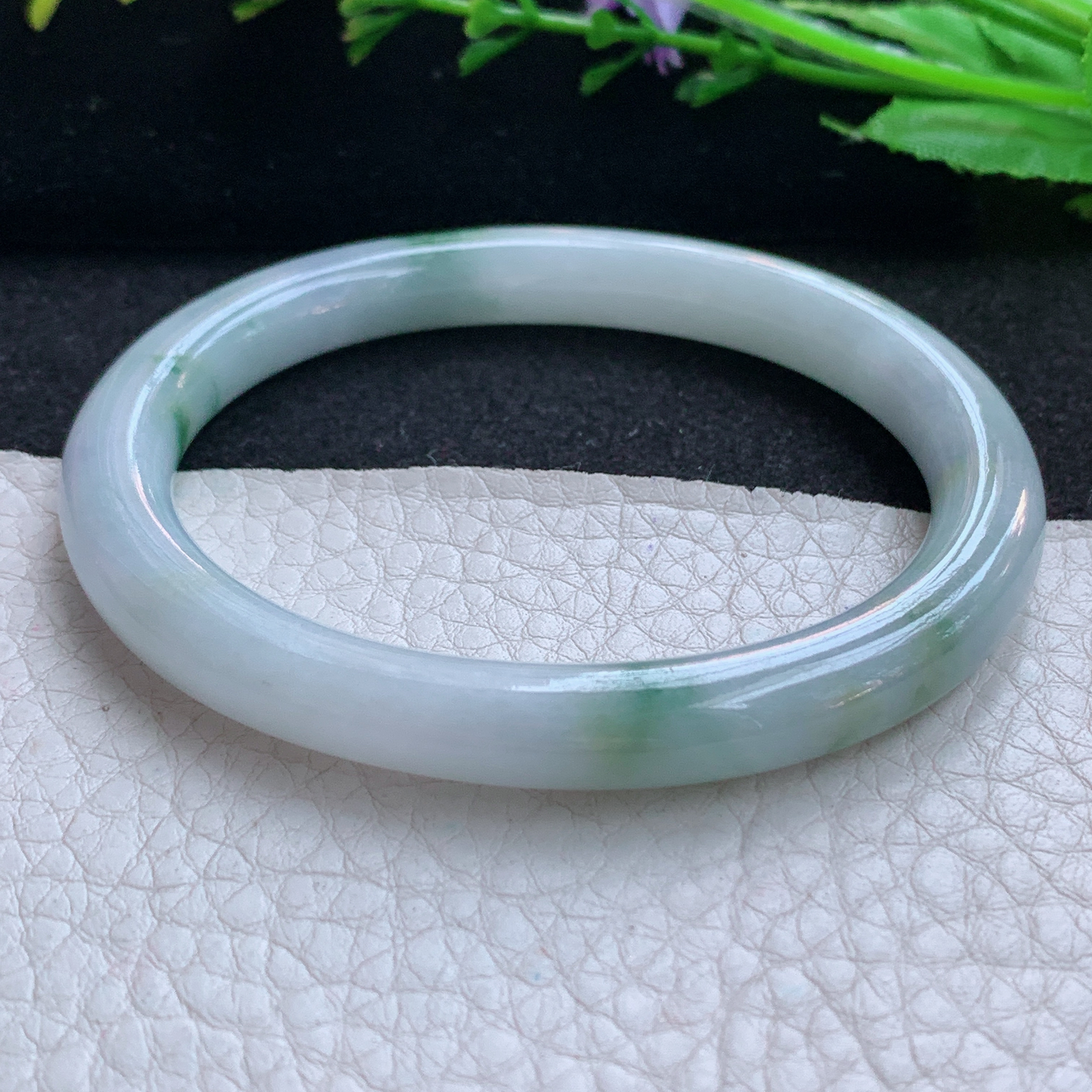 ee实拍55*48*7.7*7.9贵妃镯 天然缅甸翡翠A货玉手镯飘绿花蛋形圆条玉手环