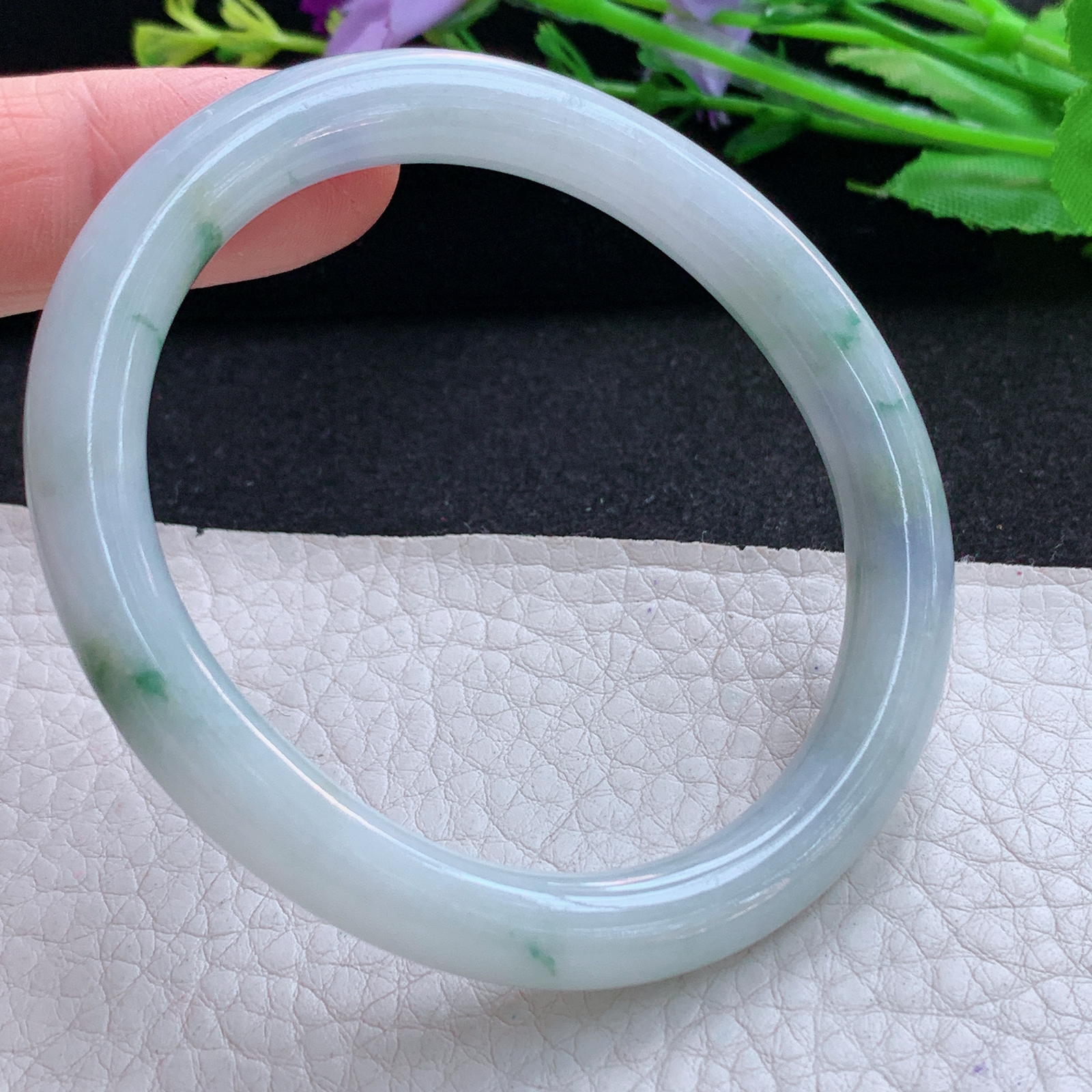 ee实拍55*48*7.7*7.9贵妃镯 天然缅甸翡翠A货玉手镯飘绿花蛋形圆条玉手环