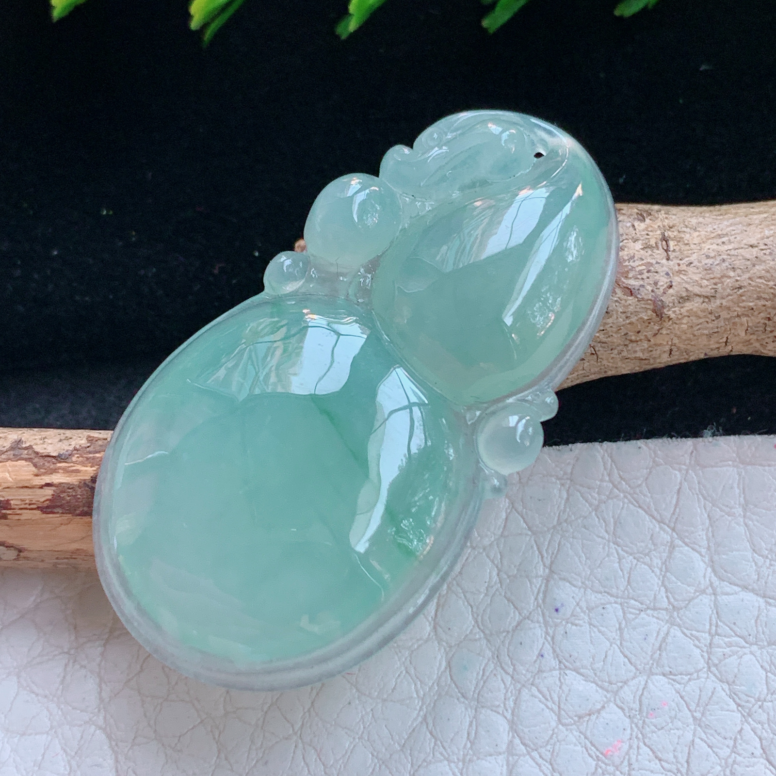 gp实拍43*23.5*6.3缅甸翡翠a货精雕冰晴饱满葫芦 玉葫芦玉吊坠 玉挂件