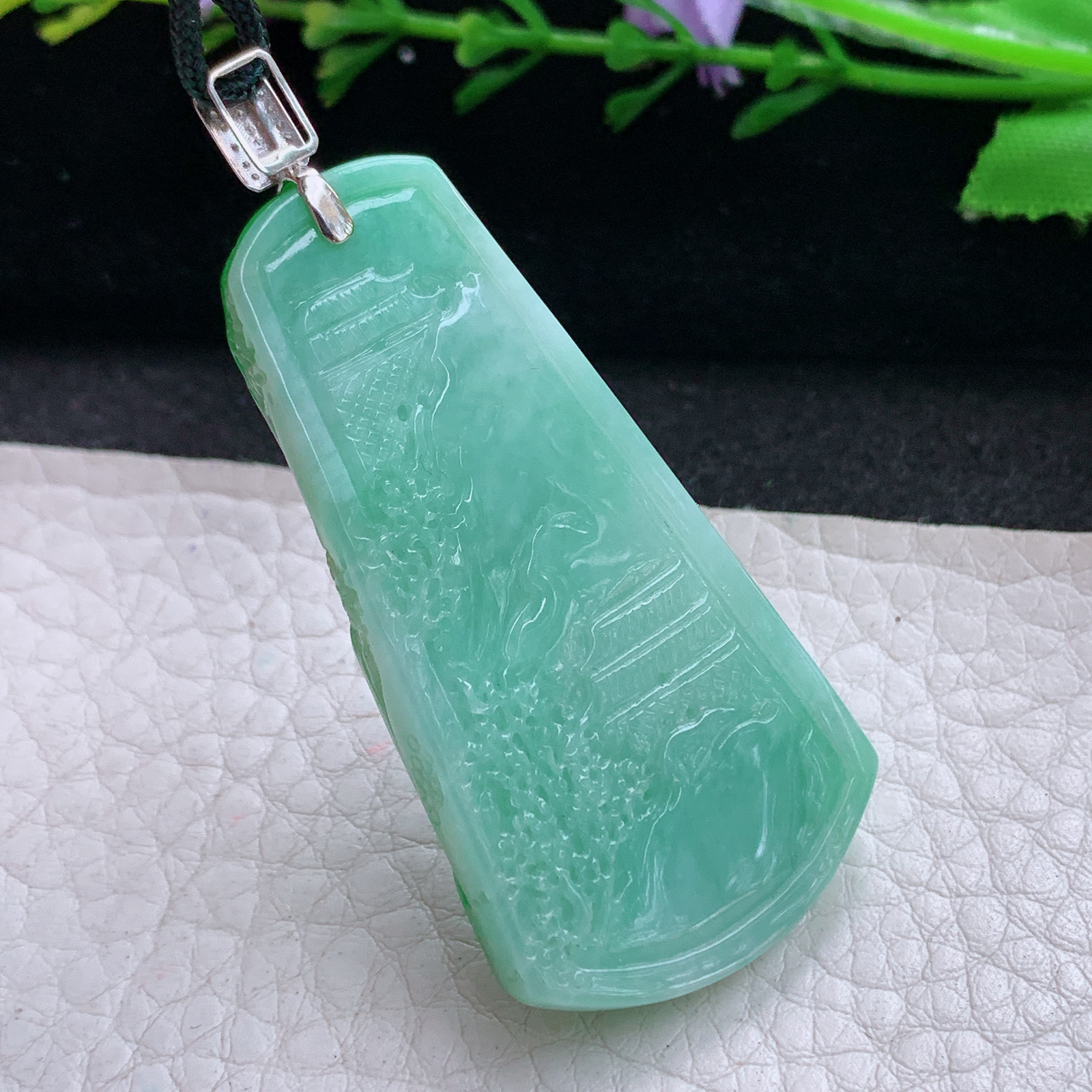 cys实拍50*26*7.2缅甸翡翠精雕辣绿水润山水 大好河山玉吊坠