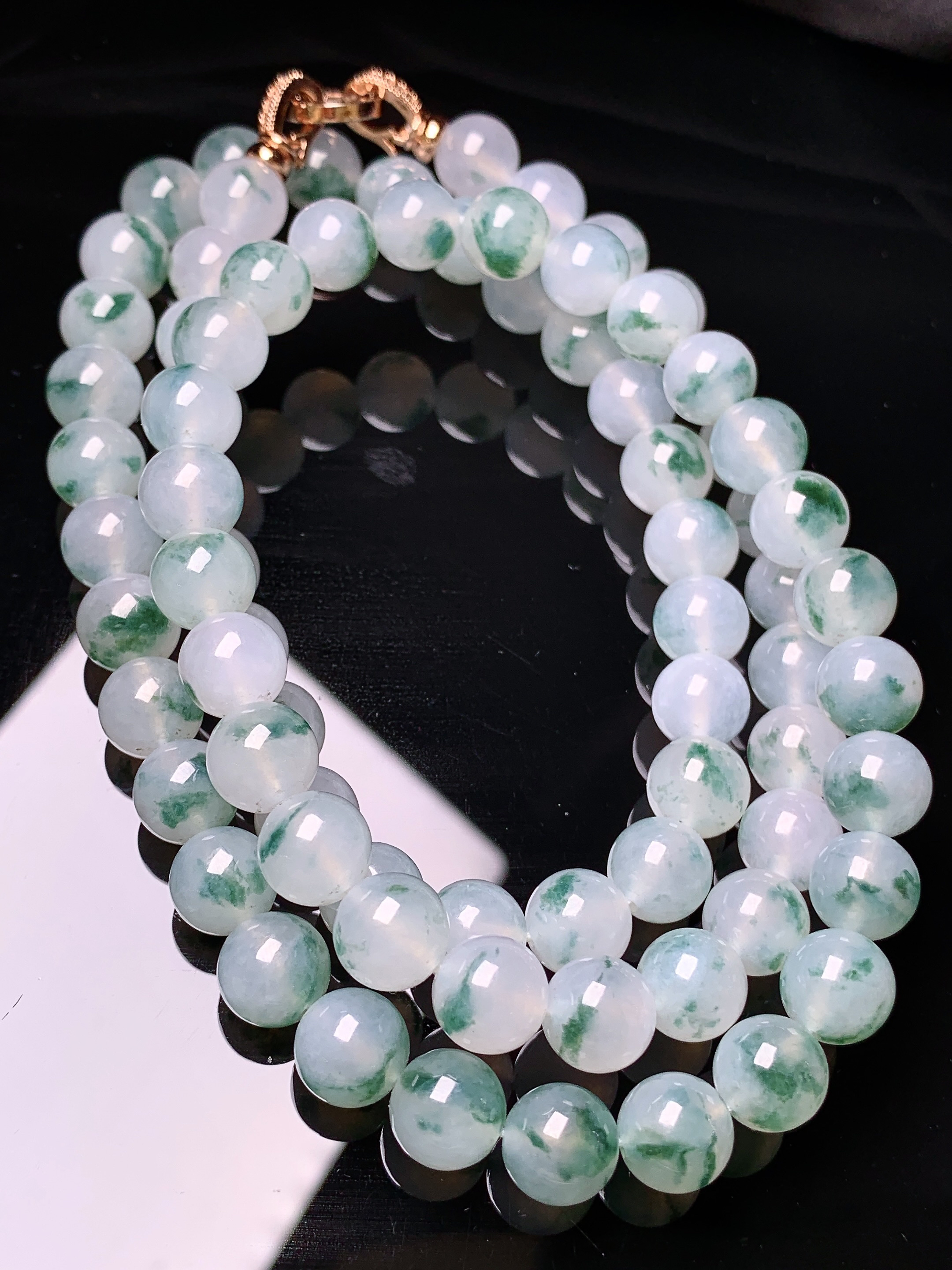 飘绿圆珠项链 玉质细腻 色泽艳丽 整体尺寸8.2 C3