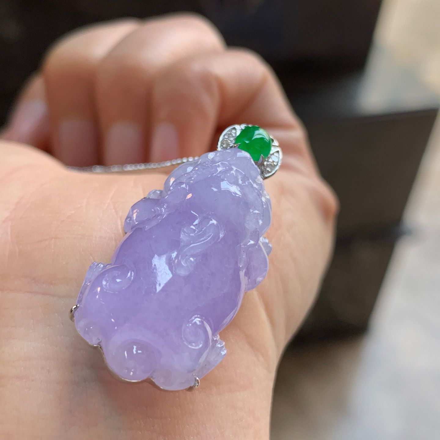 金镶嵌紫罗兰貔貅^_^颜色鲜艳 饱满 玉质温润