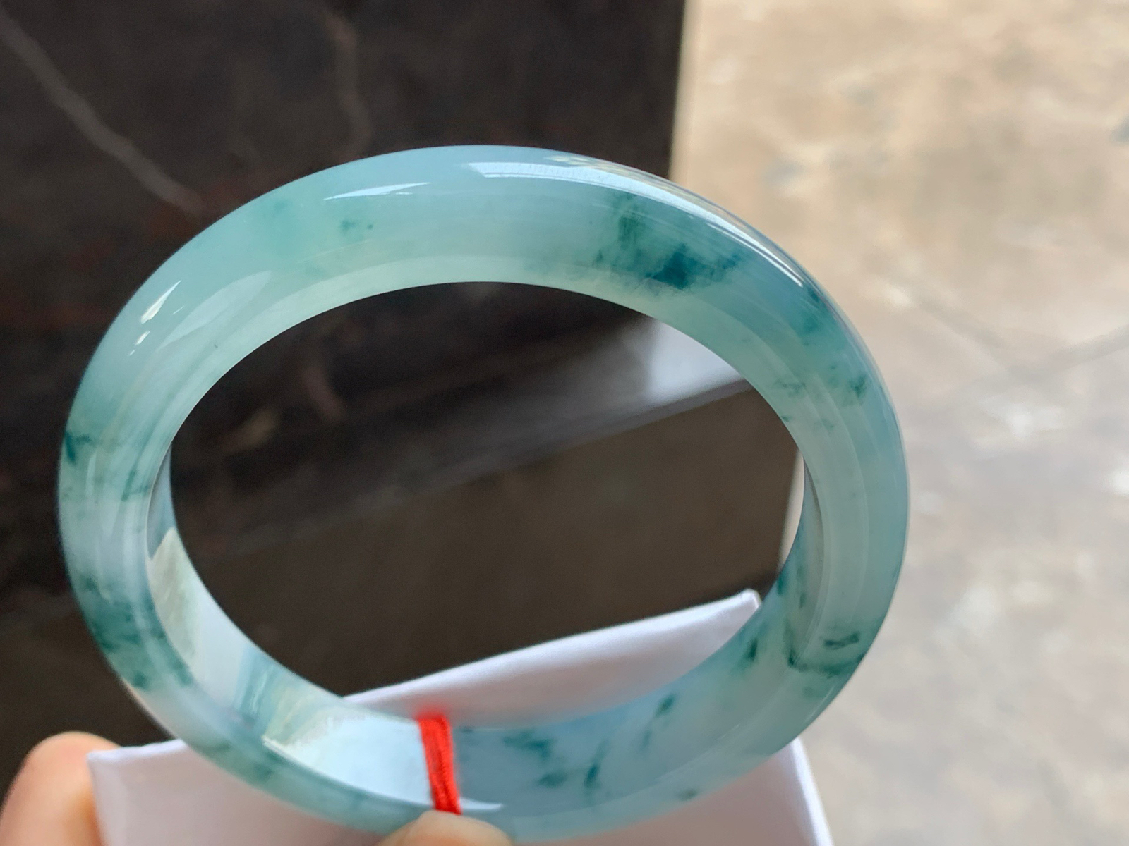 61.5-12.9-8.9

蓝花大圈手镯^_^飘花灵韵