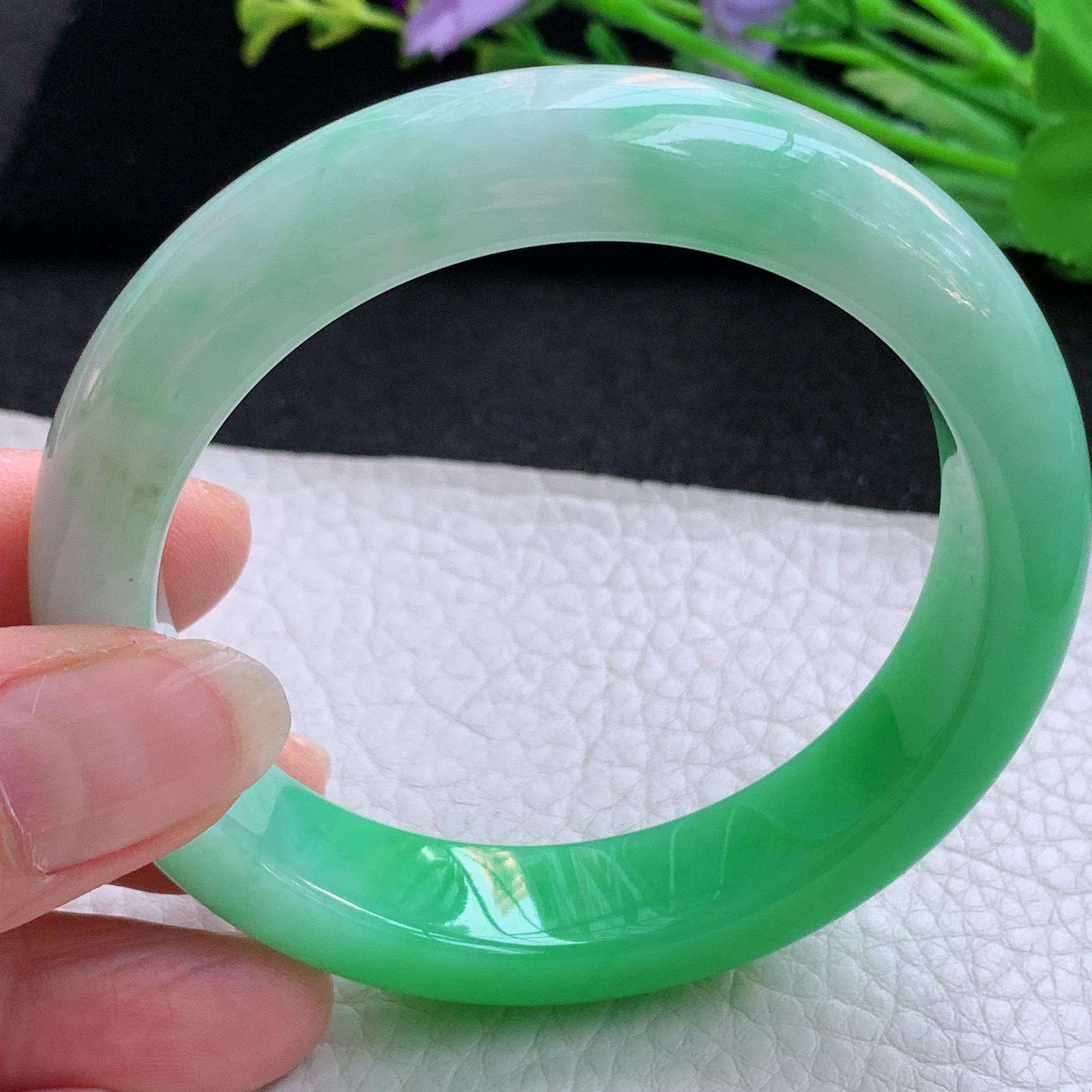 js收藏款57*13.2*8.8招财镯 天然缅甸翡翠A货玉手镯半山半水阳绿宽边玉手环