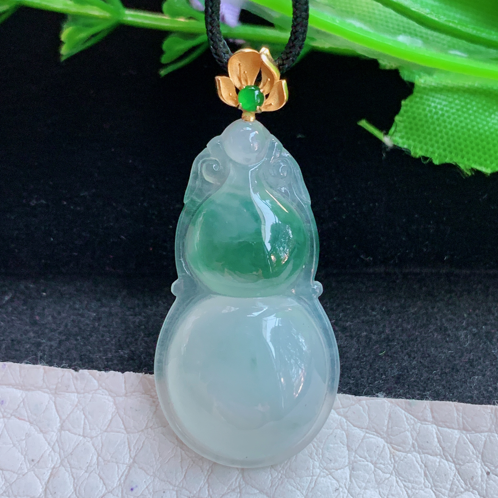 gp实拍40.6*18*6缅甸翡翠a货精雕冰飘花饱满葫芦玉吊坠 玉挂件
