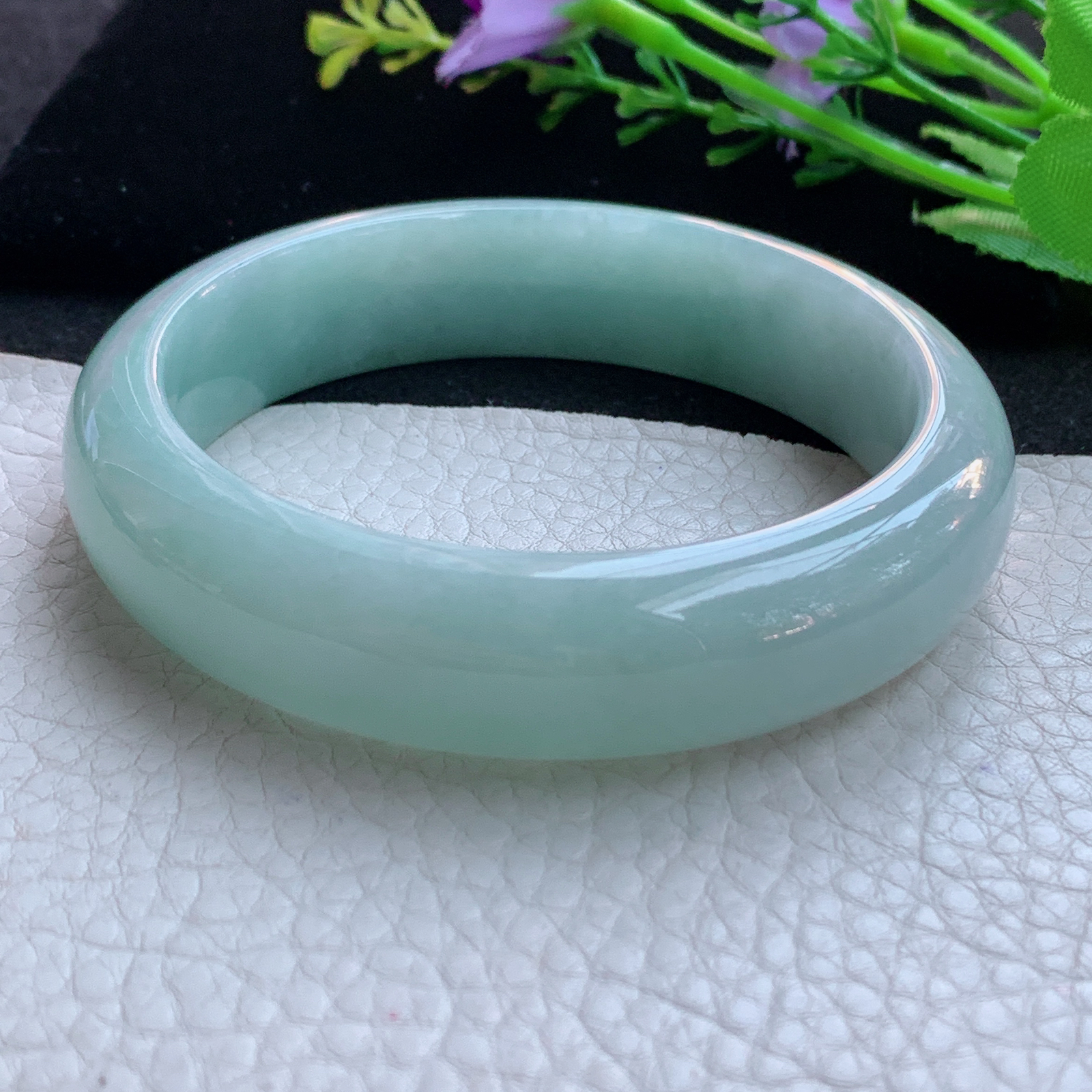 nr大圈口62.5*16.2*9平安镯 天然缅甸翡翠A货玉手镯浅绿胶感宽边玉手环