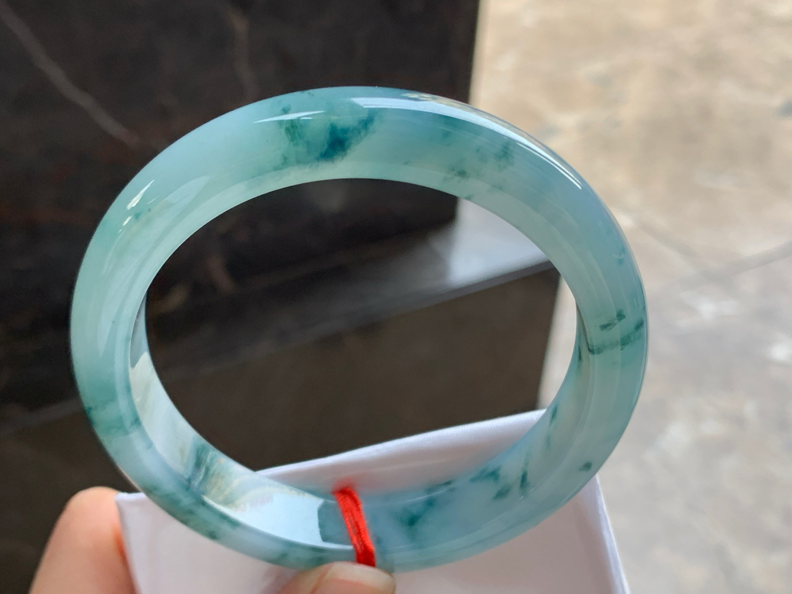 61.5-12.9-8.9

蓝花大圈手镯^_^飘花灵韵