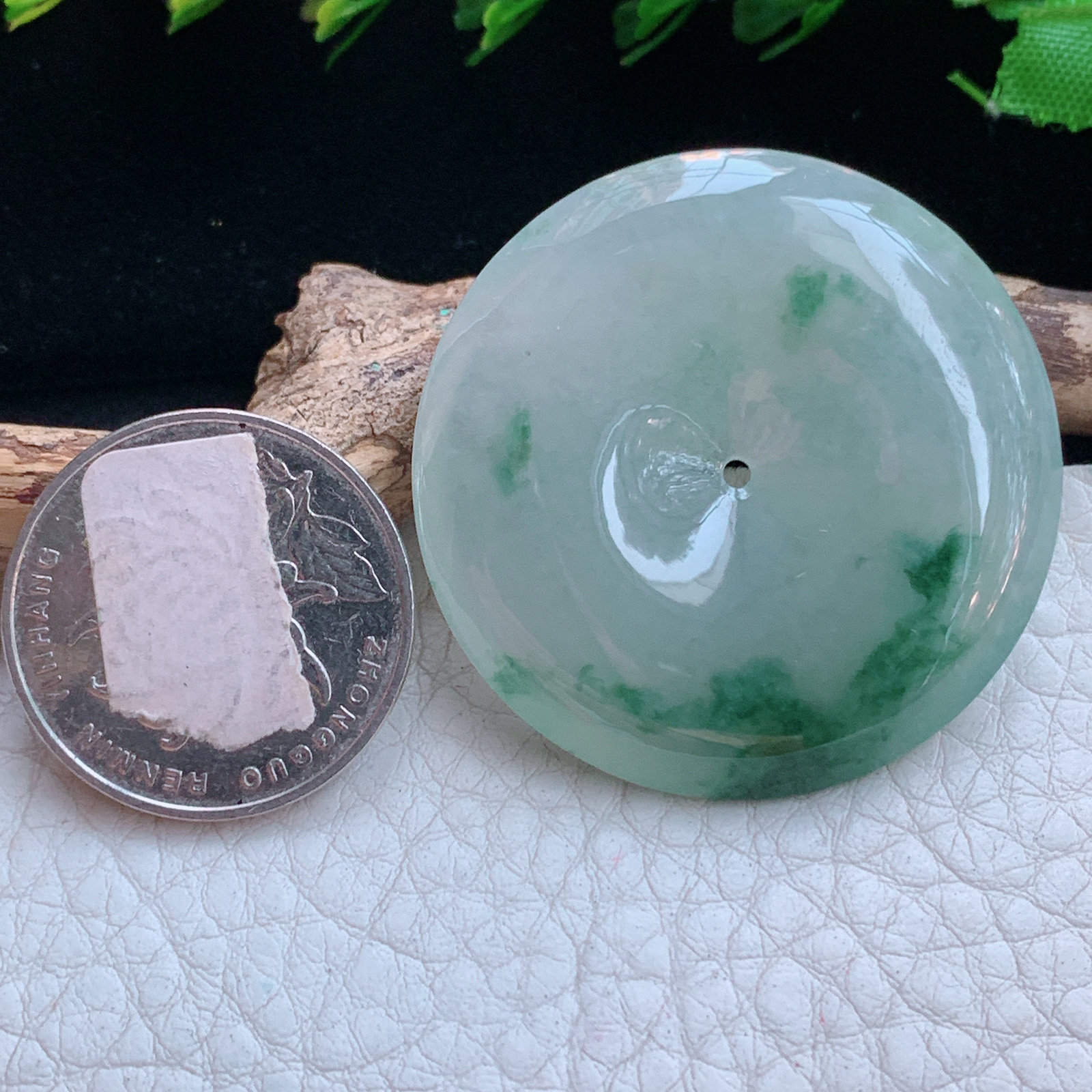 gp实拍39.8*6.5缅甸翡翠a货精雕冰飘花大平安扣 玉扣玉吊坠 玉挂件