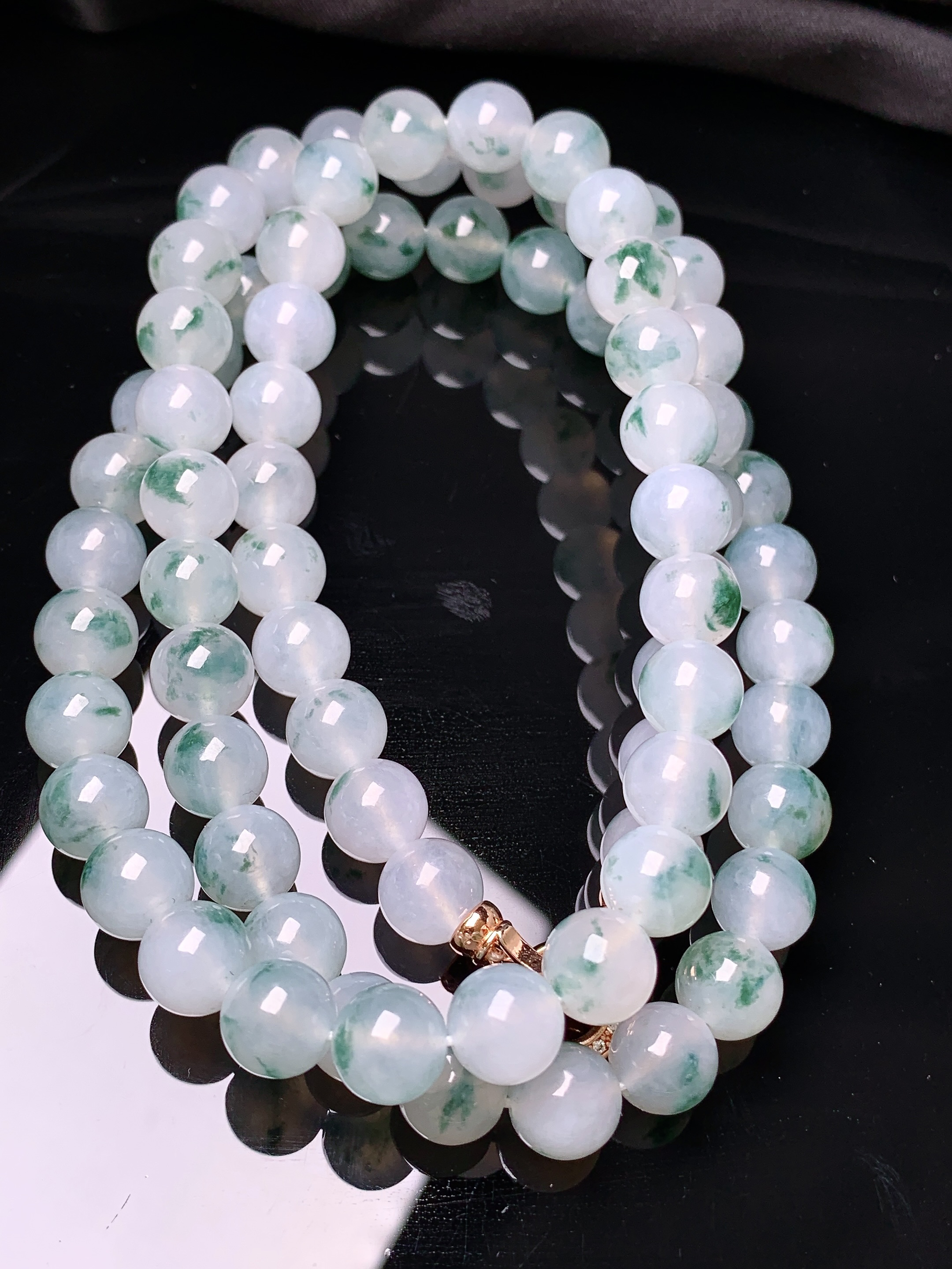 飘绿圆珠项链 玉质细腻 色泽艳丽 整体尺寸8.2 C3