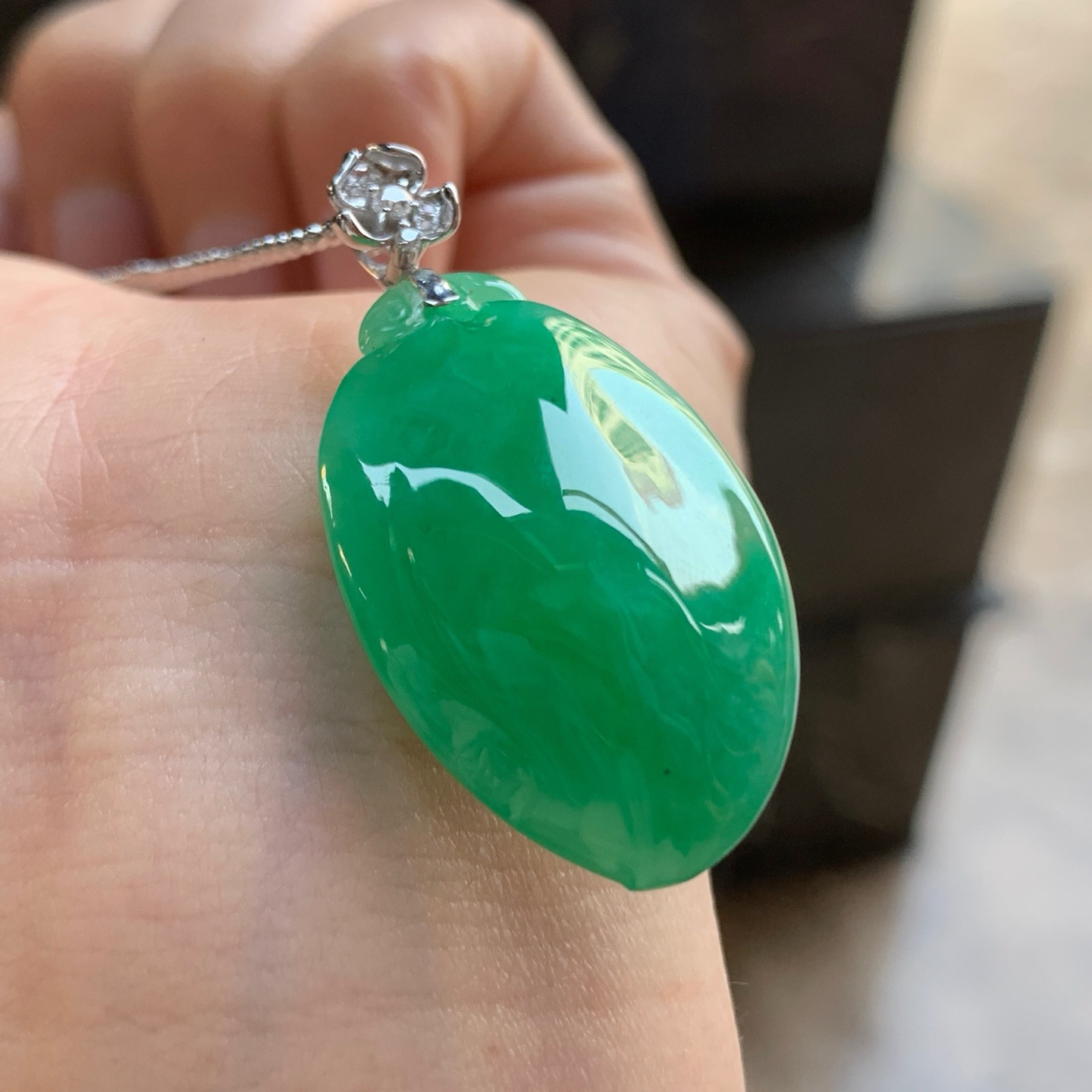 金扣浓绿色福瓜^_^颜色鲜艳 玉质温润