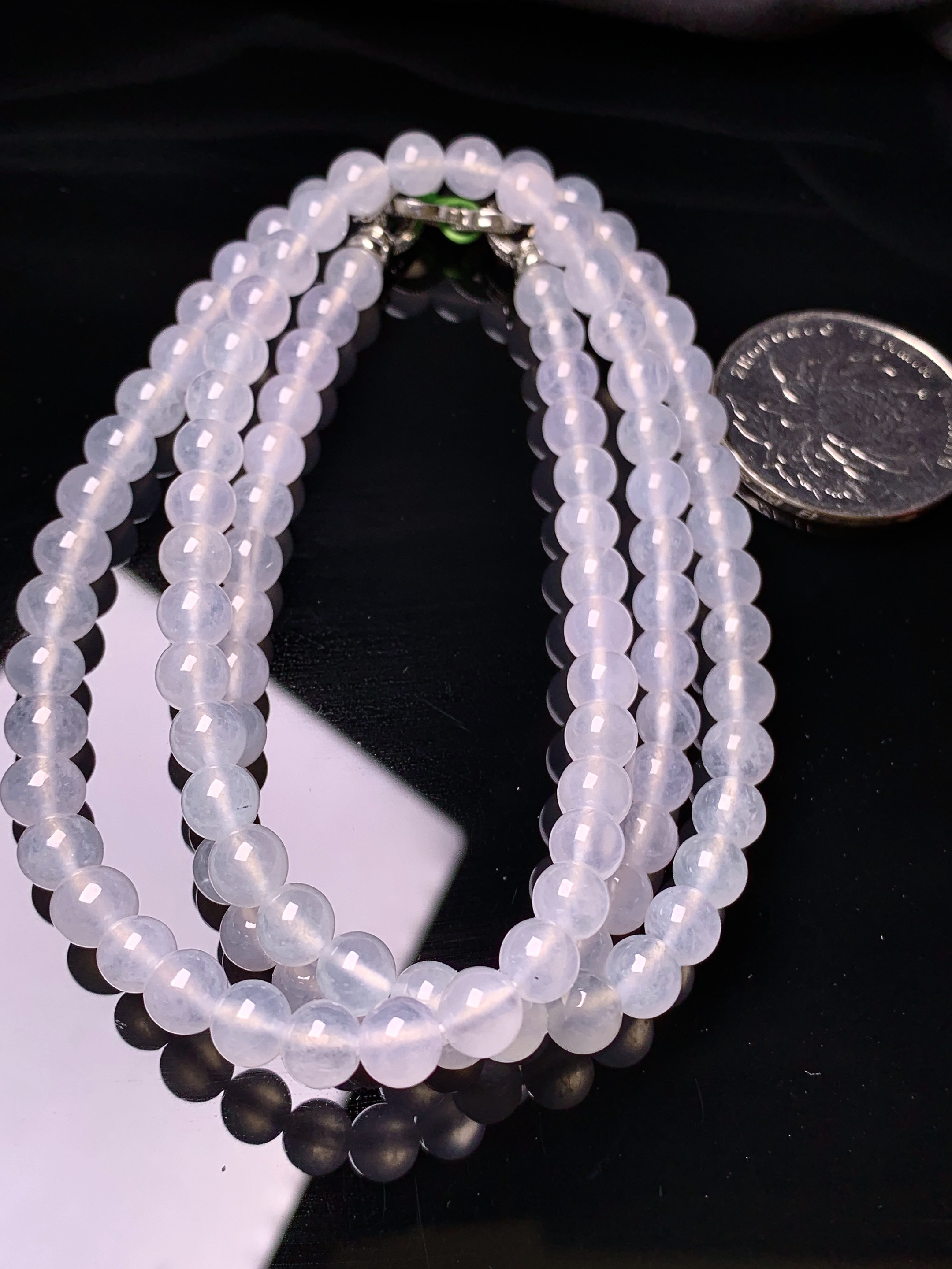 冰种圆珠项链 玉质细腻 色泽艳丽 整体尺寸5.8c3