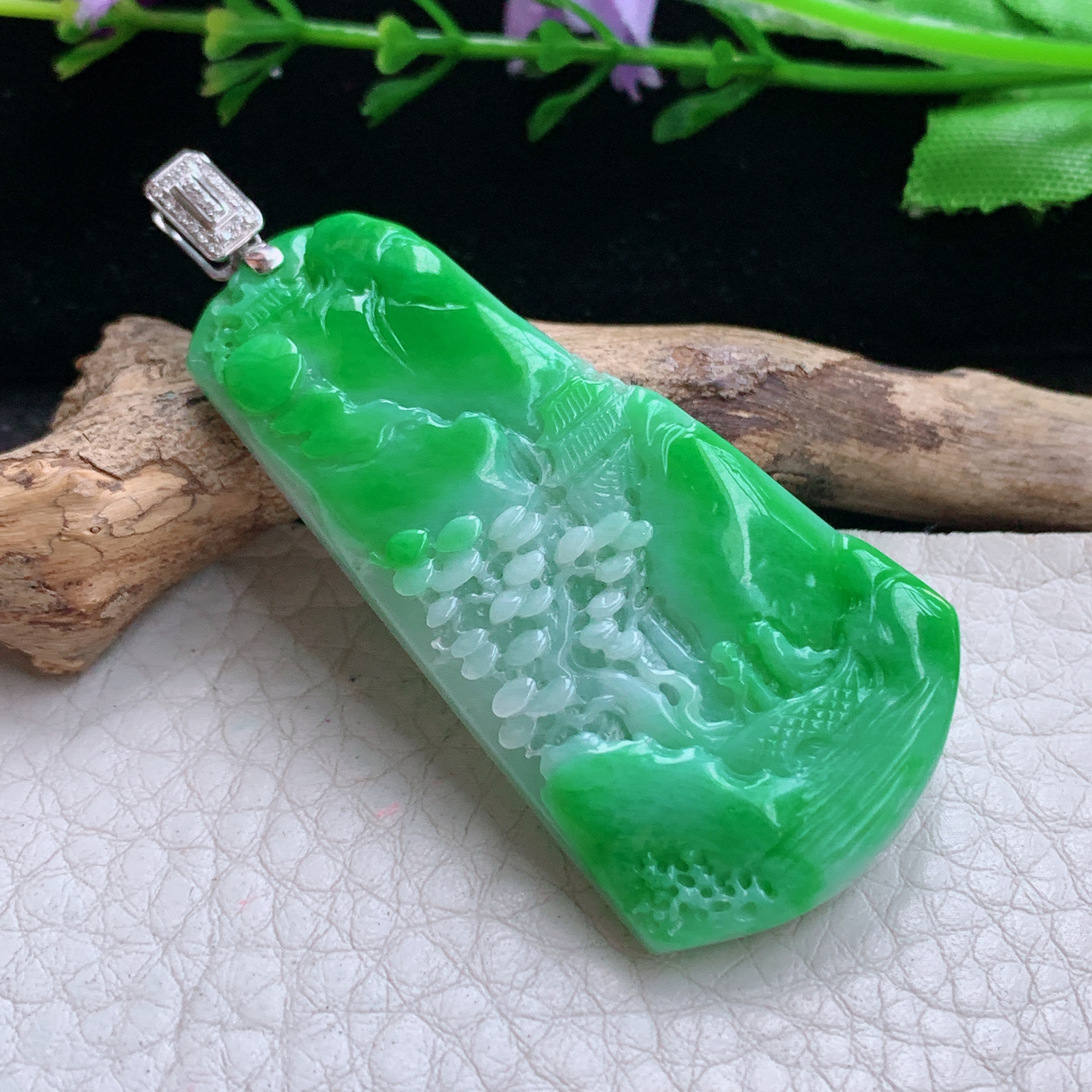 cys实拍50*26*7.2缅甸翡翠精雕辣绿水润山水 大好河山玉吊坠