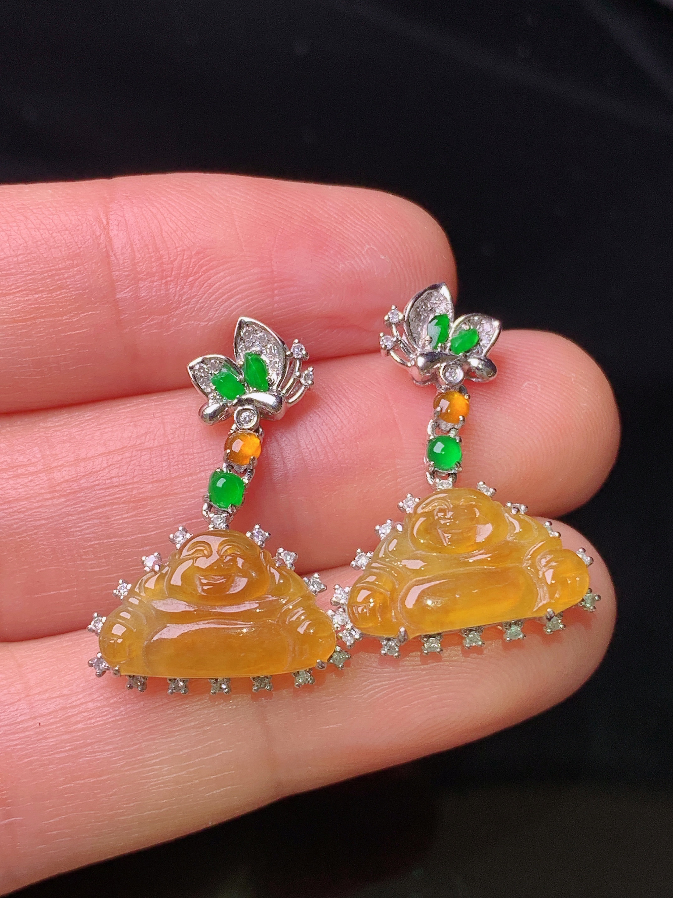 18k金钻镶嵌黄翡佛公耳坠 玉质细腻 色泽艳丽 整体尺寸23.6*16*4.8x2