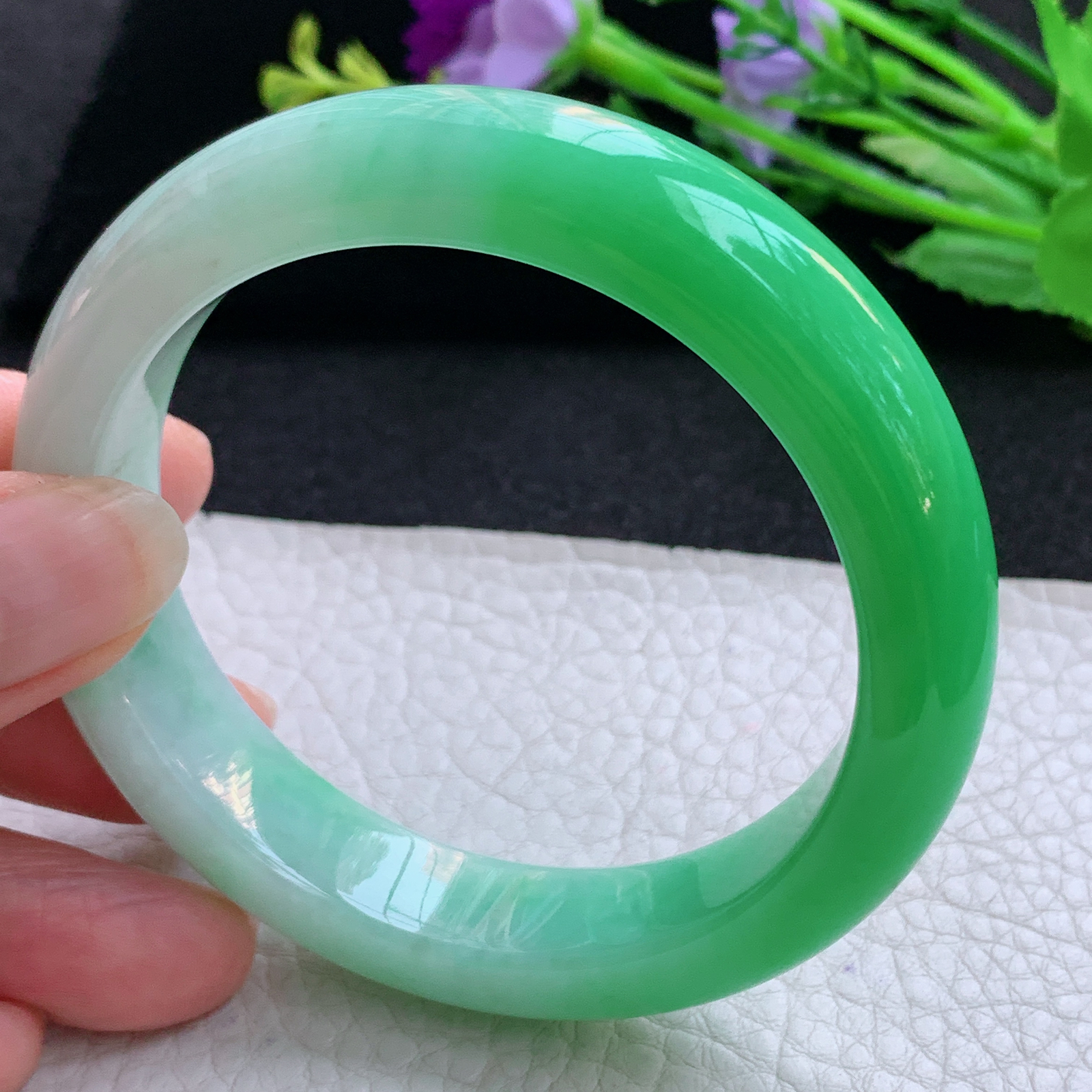 js收藏款57*13.2*8.8招财镯 天然缅甸翡翠A货玉手镯半山半水阳绿宽边玉手环