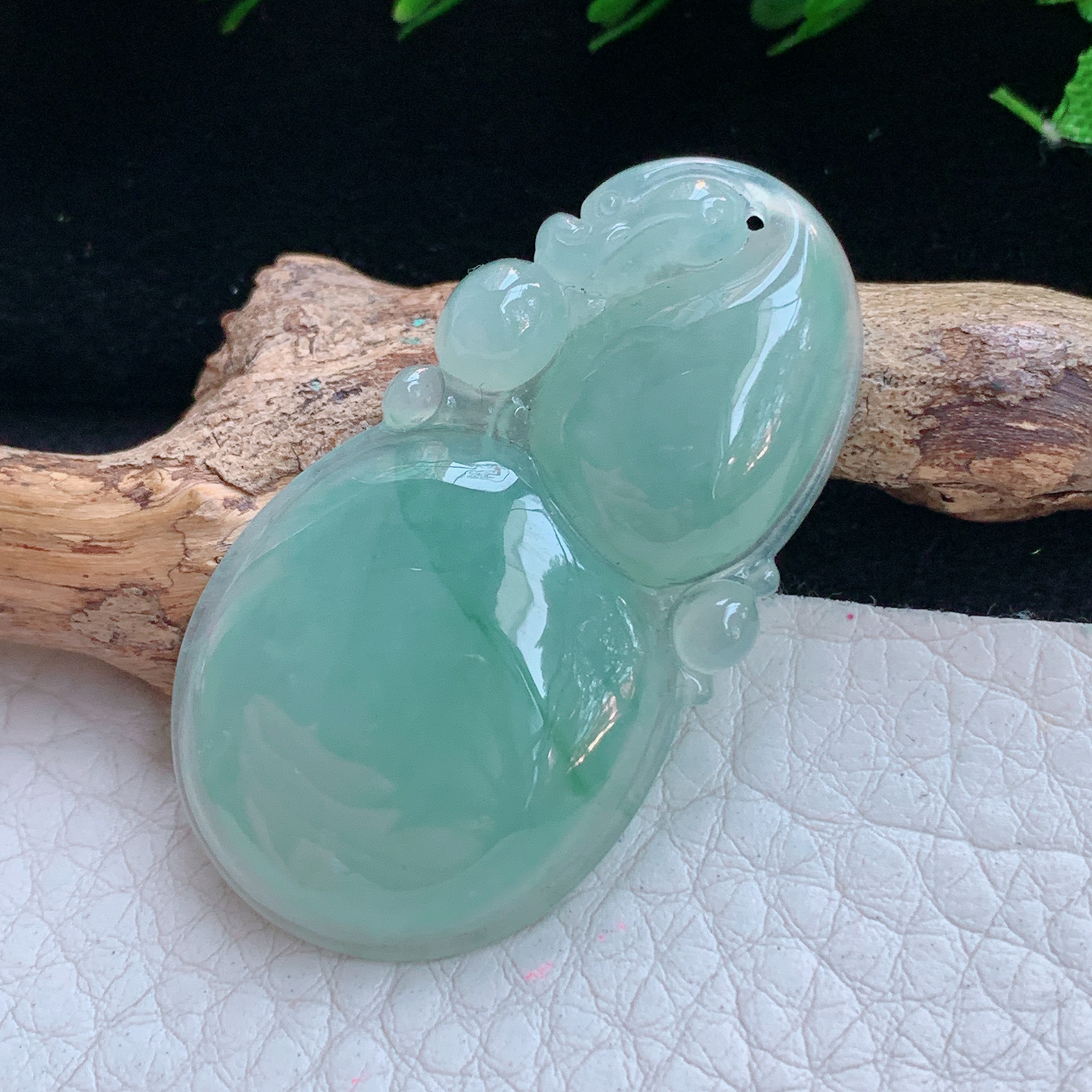 gp实拍43*23.5*6.3缅甸翡翠a货精雕冰晴饱满葫芦 玉葫芦玉吊坠 玉挂件