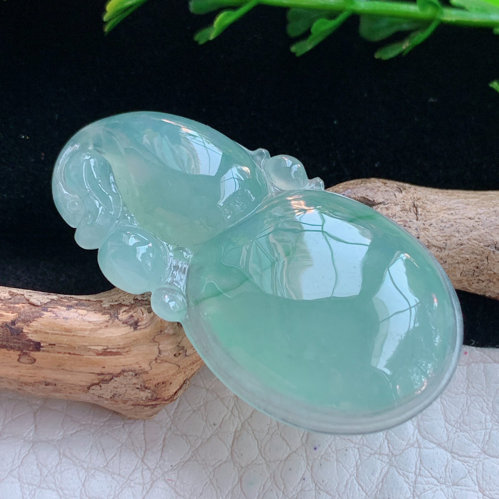 gp实拍43*23.5*6.3缅甸翡翠a货精雕冰晴饱满葫芦 玉葫芦玉吊坠 玉挂件