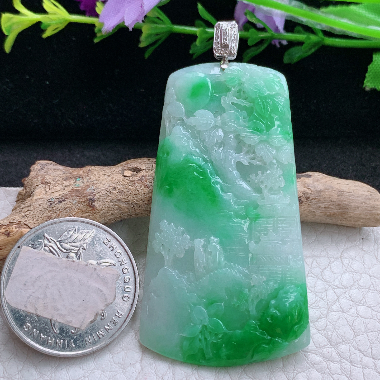 cys实拍55.6*30.6*5.3缅甸翡翠精雕阳绿水润山水 大好河山玉吊坠