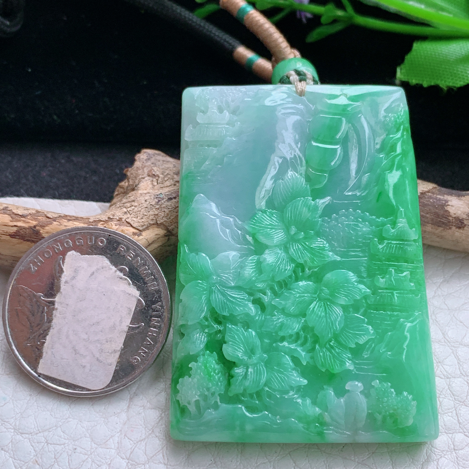 cys实拍53.3*37.8*8缅甸翡翠a货精雕辣绿山水 大好河山玉吊坠 玉挂件