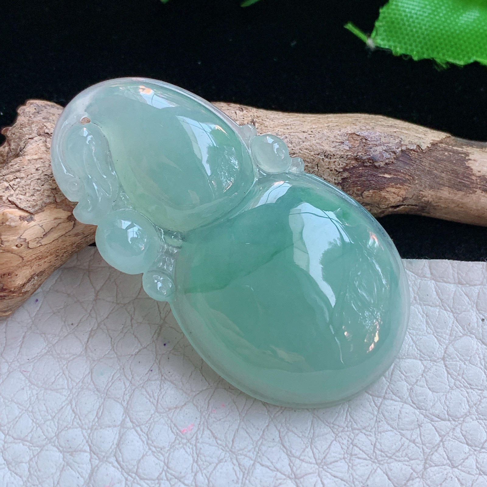 gp实拍43*23.5*6.3缅甸翡翠a货精雕冰晴饱满葫芦 玉葫芦玉吊坠 玉挂件