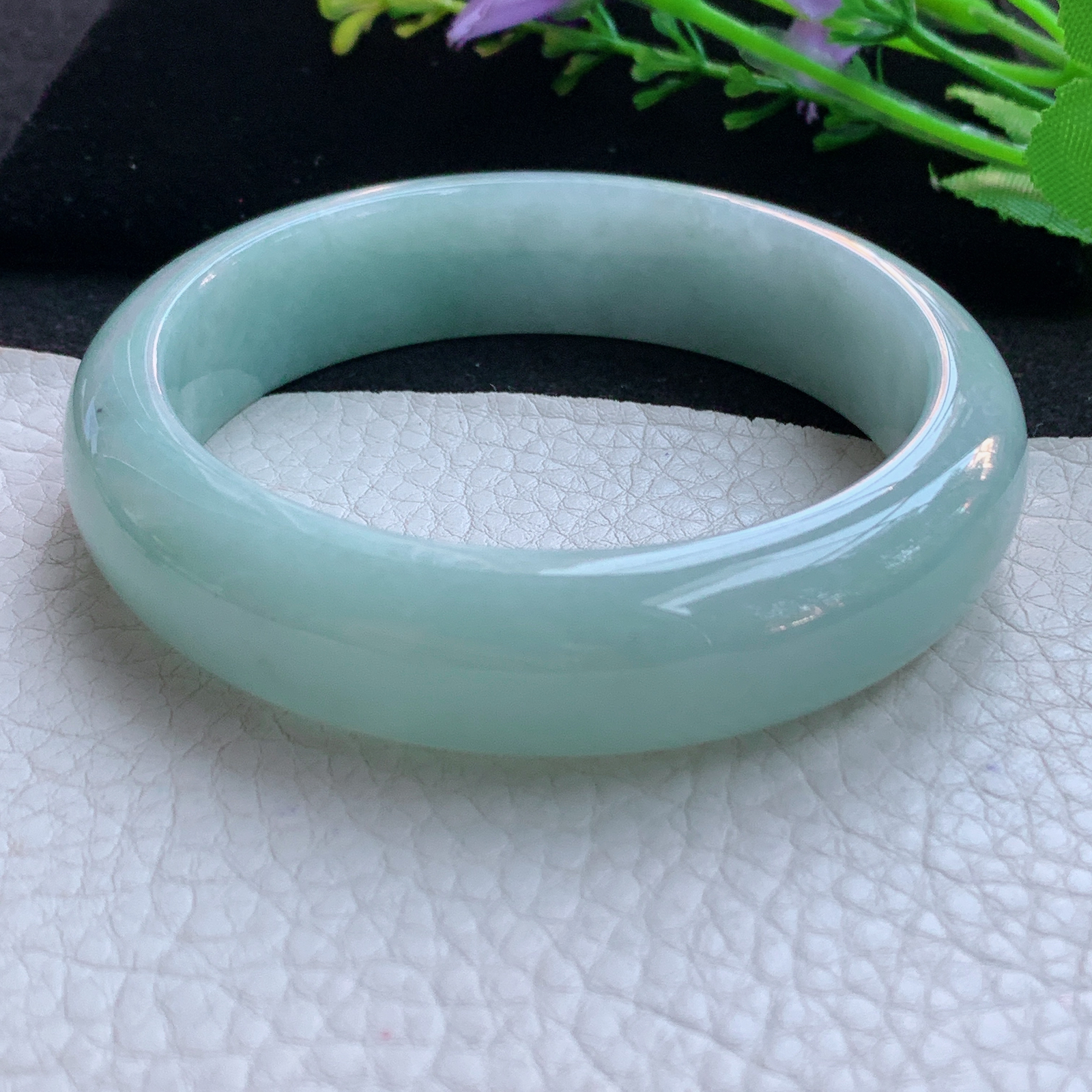 nr大圈口62.5*16.2*9平安镯 天然缅甸翡翠A货玉手镯浅绿胶感宽边玉手环