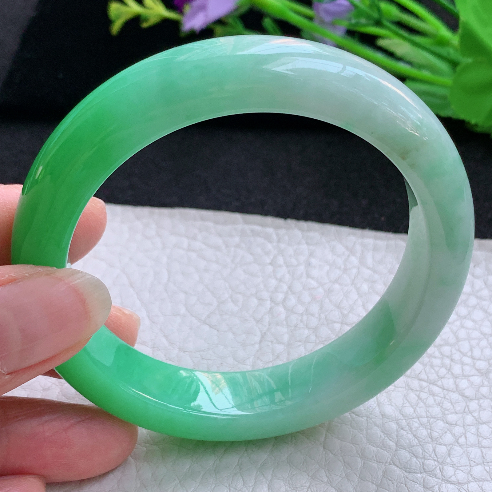 js收藏款57*13.2*8.8招财镯 天然缅甸翡翠A货玉手镯半山半水阳绿宽边玉手环