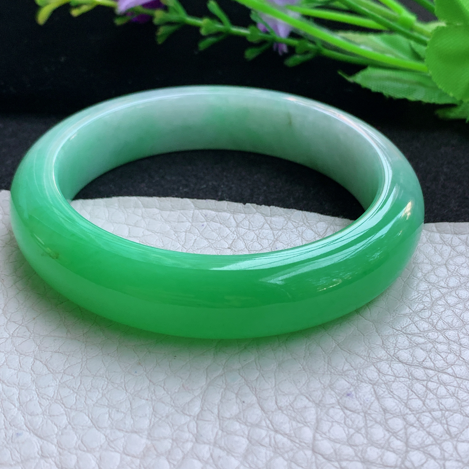 js收藏款57*13.2*8.8招财镯 天然缅甸翡翠A货玉手镯半山半水阳绿宽边玉手环