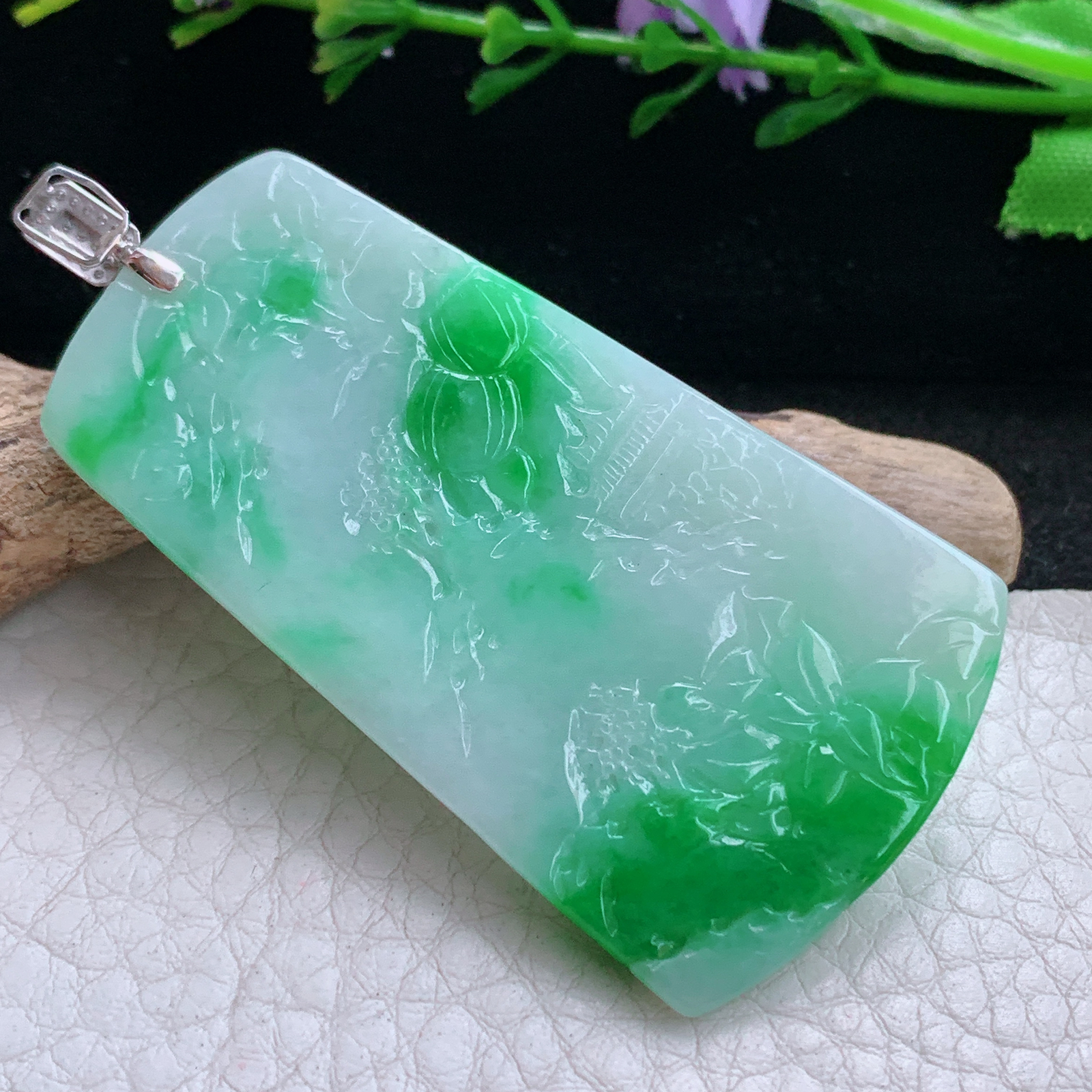 cys实拍55.6*30.6*5.3缅甸翡翠精雕阳绿水润山水 大好河山玉吊坠