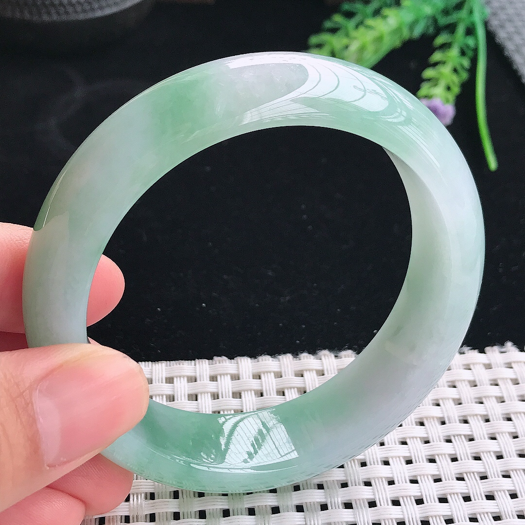 实拍天然翡翠57/16.6/8.6老坑冰润起胶冰晴绿轮胎手镯翡翠玉镯手环