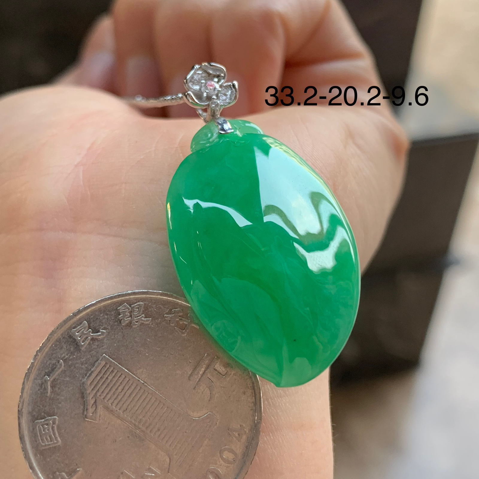 金扣浓绿色福瓜^_^颜色鲜艳 玉质温润