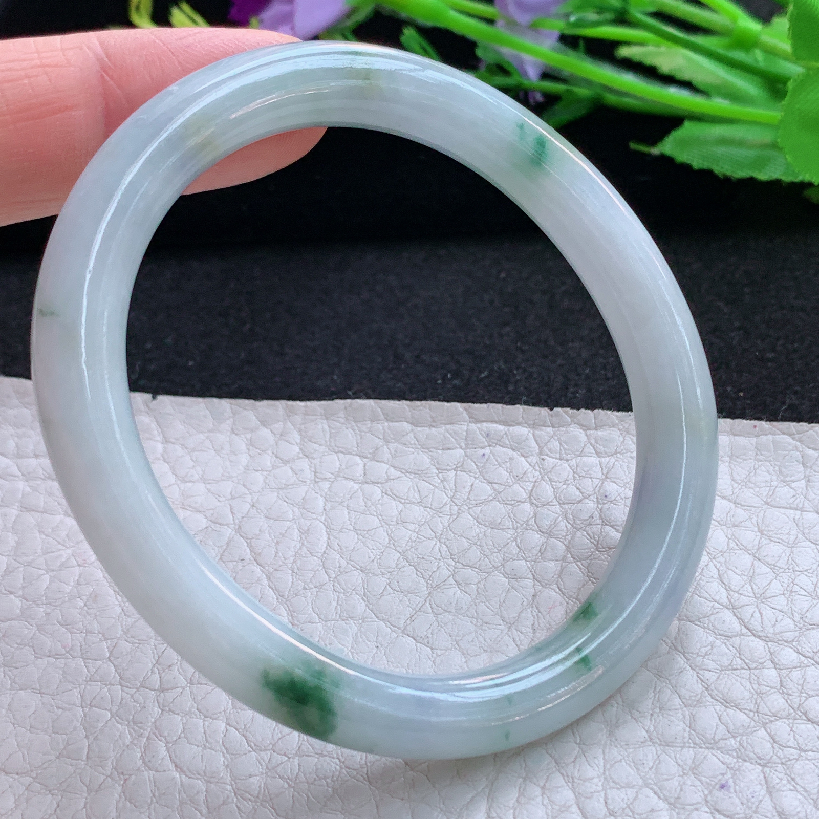 ee实拍55*48*7.7*7.9贵妃镯 天然缅甸翡翠A货玉手镯飘绿花蛋形圆条玉手环