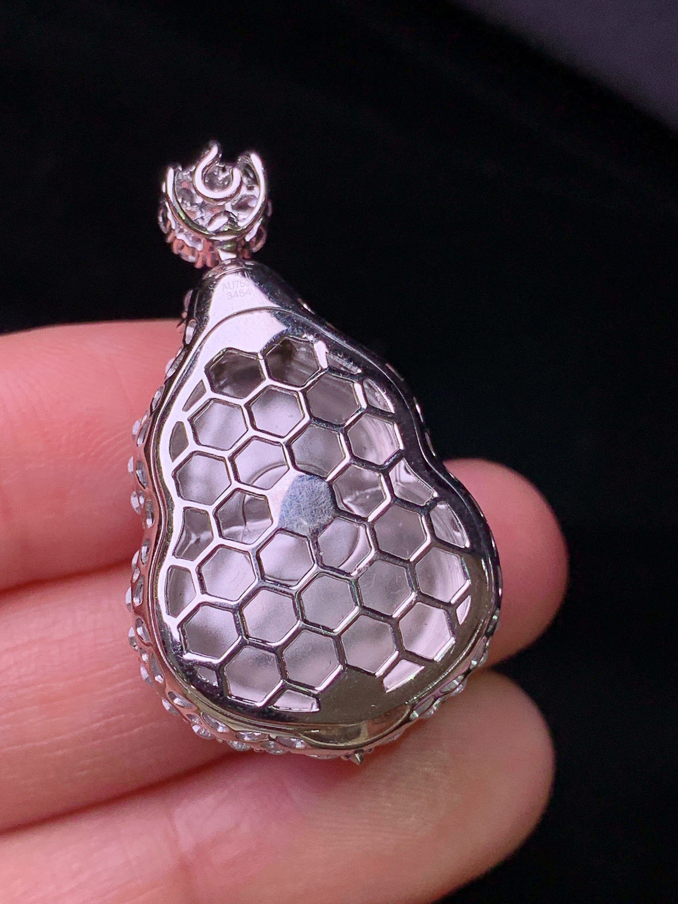 18k金钻镶嵌紫罗兰葫芦吊坠 玉质细腻 色泽艳丽 整体尺寸35.5*20.8*13.8t2