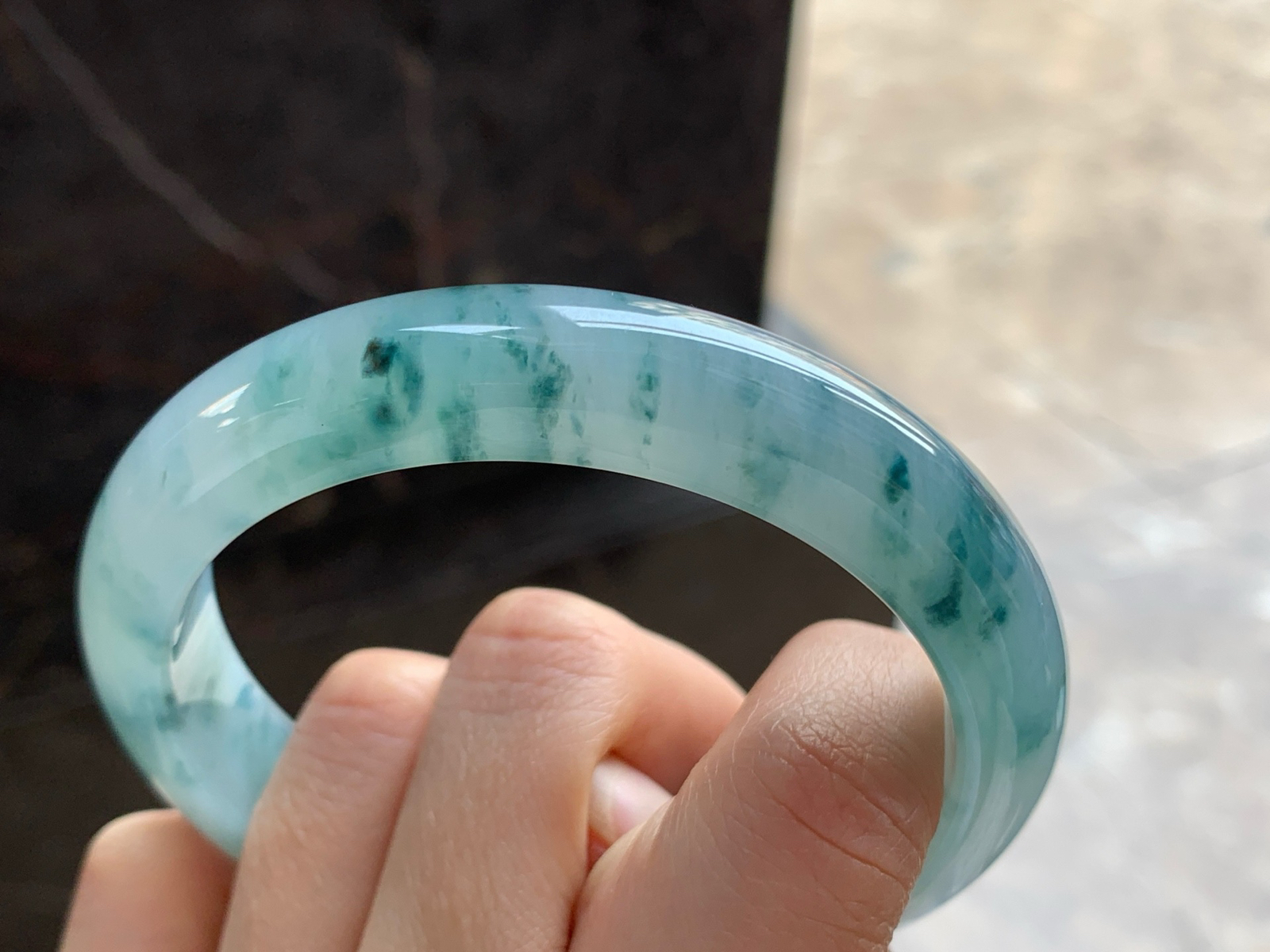 61.5-12.9-8.9

蓝花大圈手镯^_^飘花灵韵