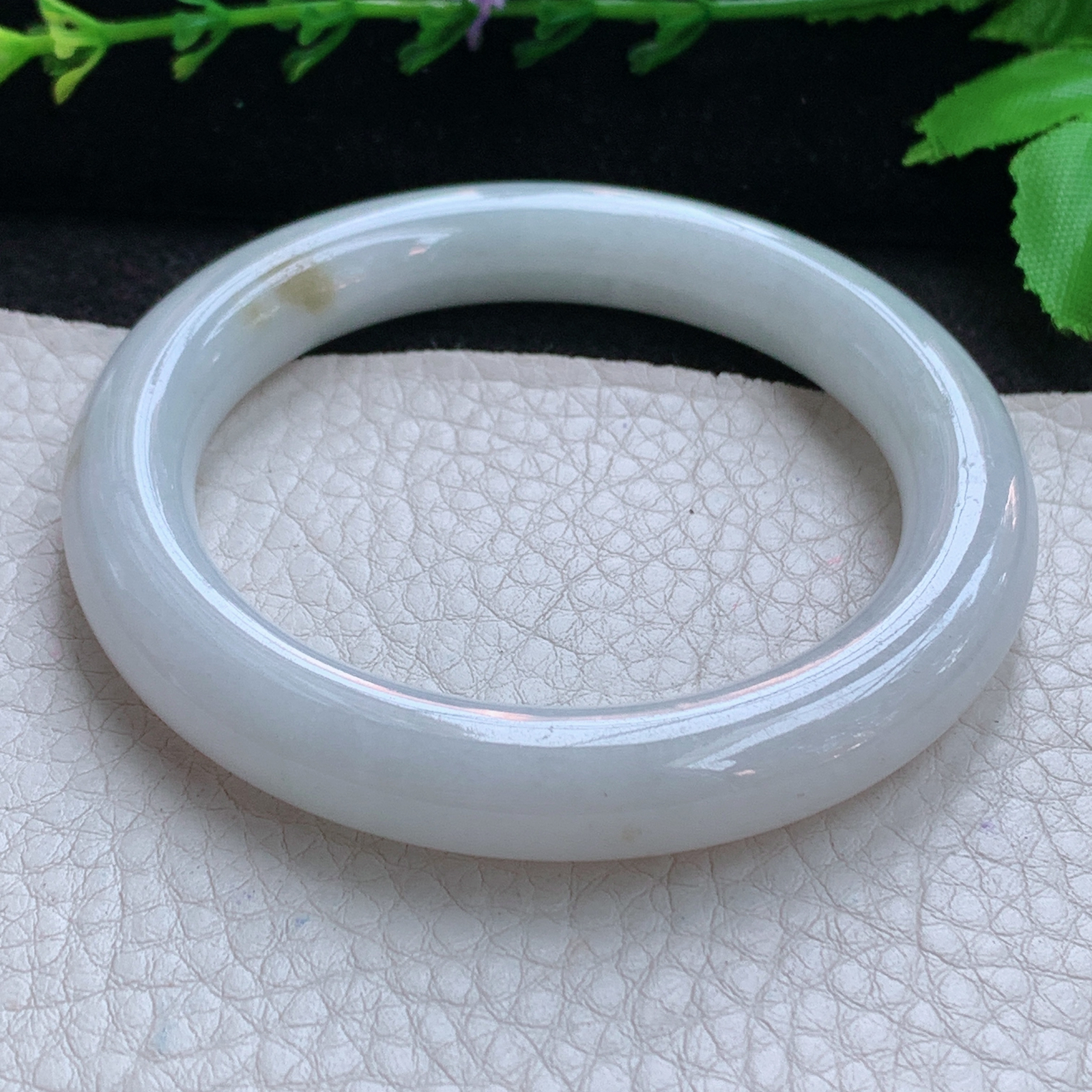 ll实拍53.6*10美人镯 天然缅甸翡翠A货玉手镯纯美飘花圆条玉手环