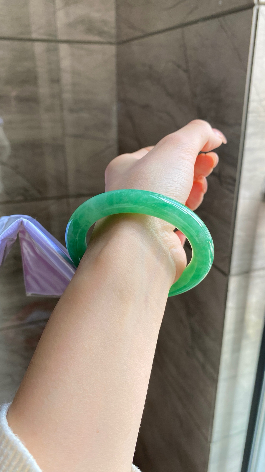 【满绿圆条手镯】
尺寸：53.1-10-10
编号：0310J-1