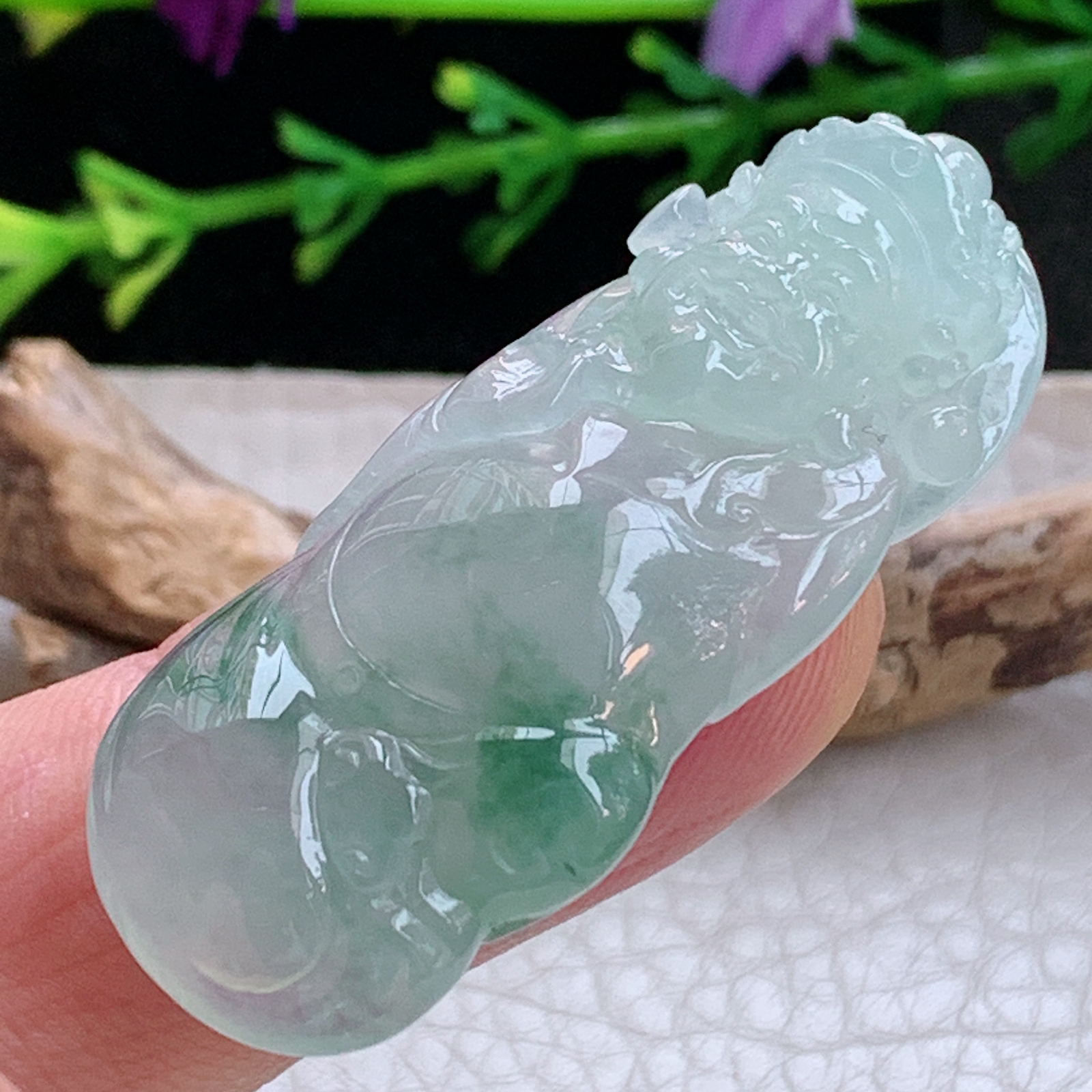 lz实拍43.5*18.6*8.6缅甸翡翠精雕冰飘花财爷 财神爷吊坠 招财玉坠