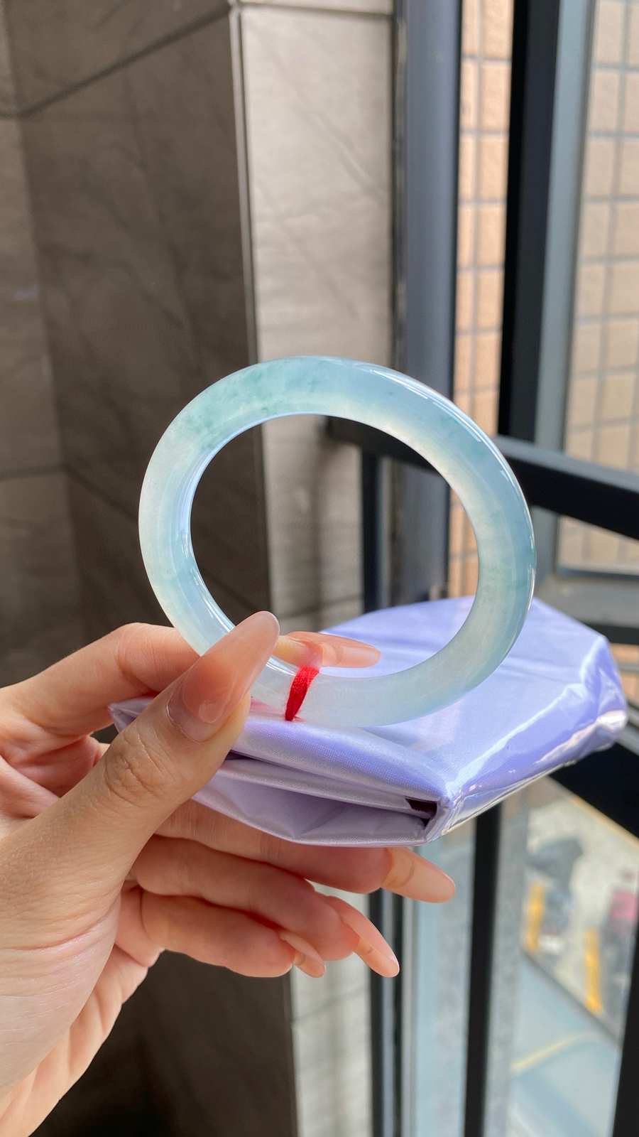 【白冰蓝花圆条手镯】
尺寸：52.7-9.1-9.1
编号：0310J-4