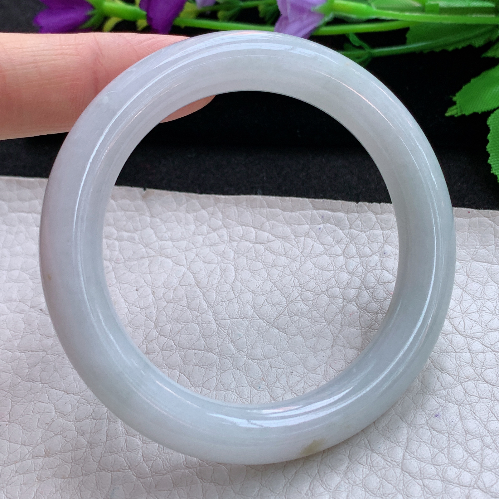 ll实拍53.6*10美人镯 天然缅甸翡翠A货玉手镯纯美飘花圆条玉手环