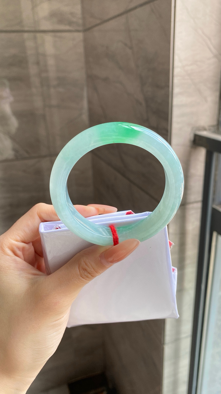 【白底青手镯】
尺寸：55-11.8-8.8
编号：0310J-7