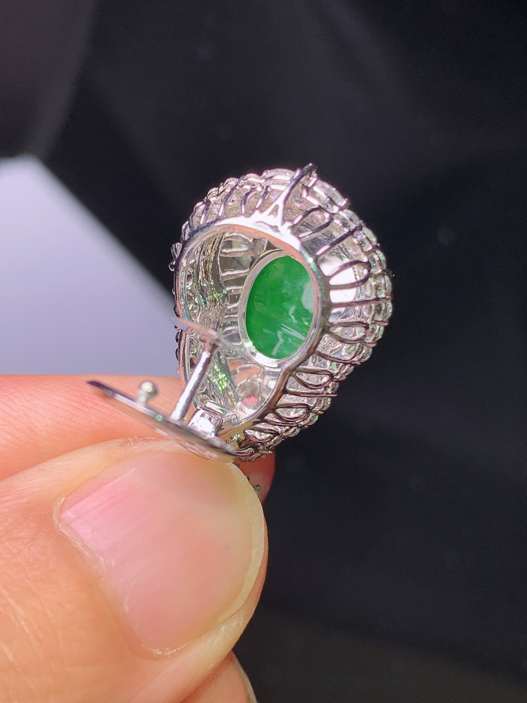 18k金钻镶嵌满绿葫芦吊坠 玉质细腻 色泽艳丽清新 水润亮眼 整体尺寸27*15.5*9.8t2