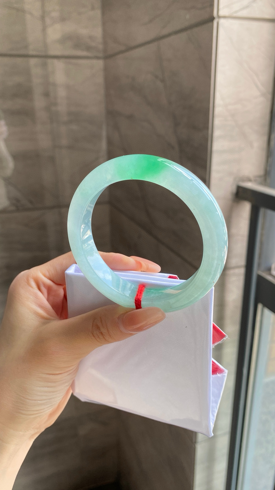 【白底青手镯】
尺寸：55-11.8-8.8
编号：0310J-7