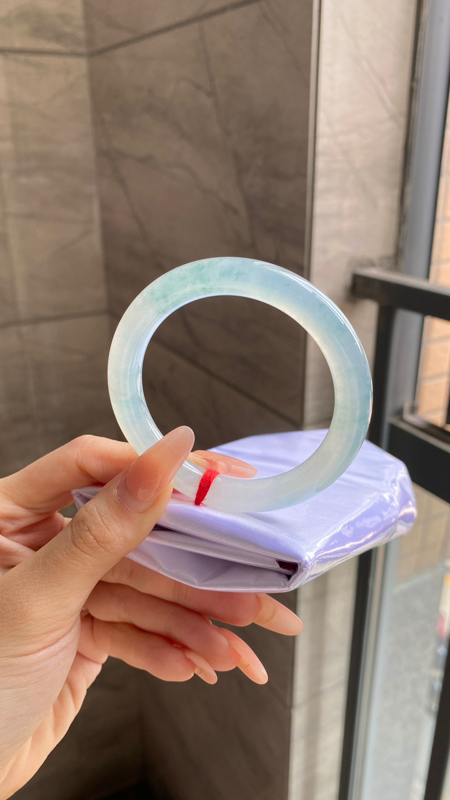 【白冰蓝花圆条手镯】
尺寸：52.7-9.1-9.1
编号：0310J-4