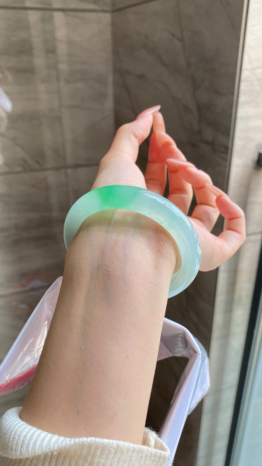 【白底青手镯】
尺寸：55-11.8-8.8
编号：0310J-7