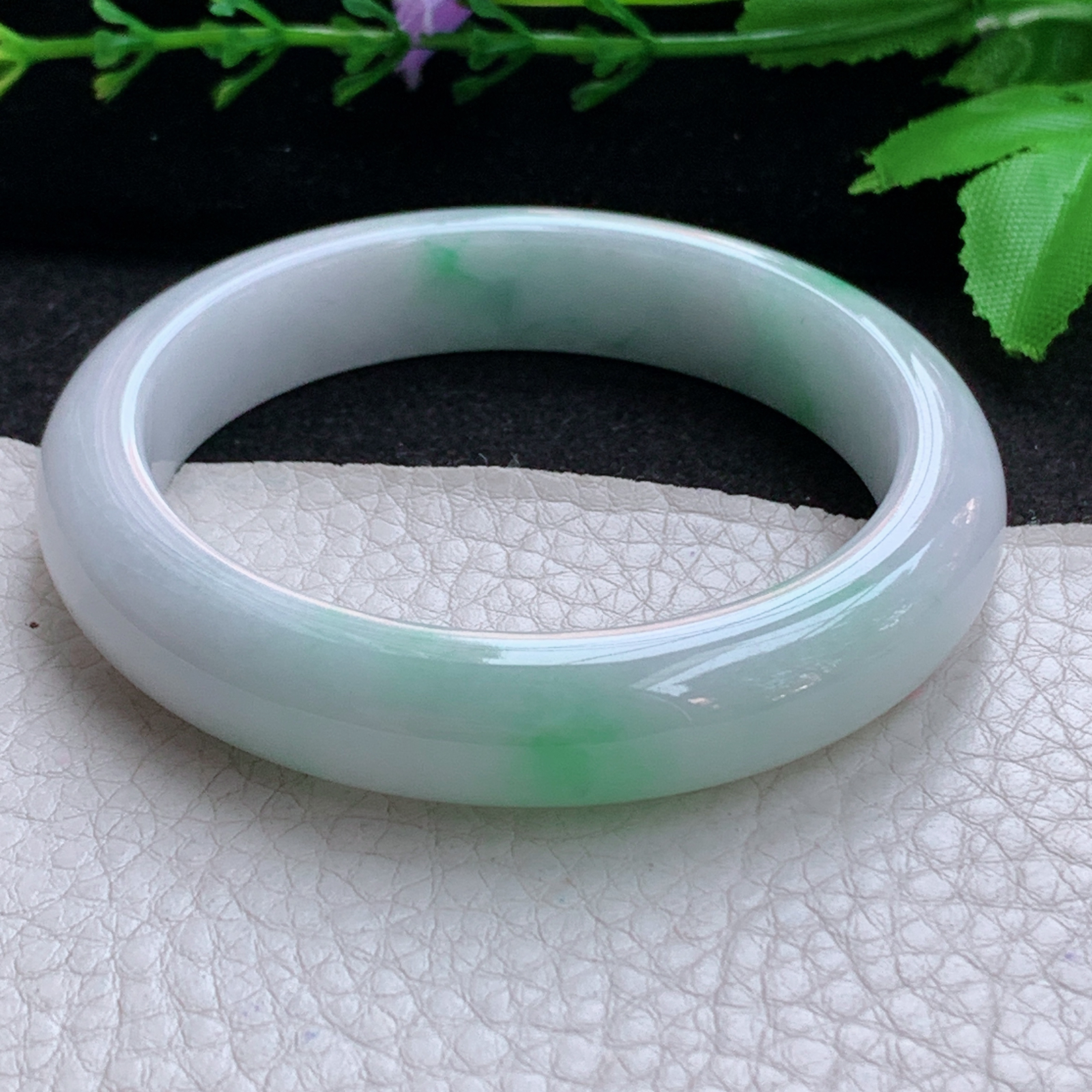 js清新款55*11.6*8平安镯 天然缅甸翡翠A货玉手镯飘绿宽边玉手环