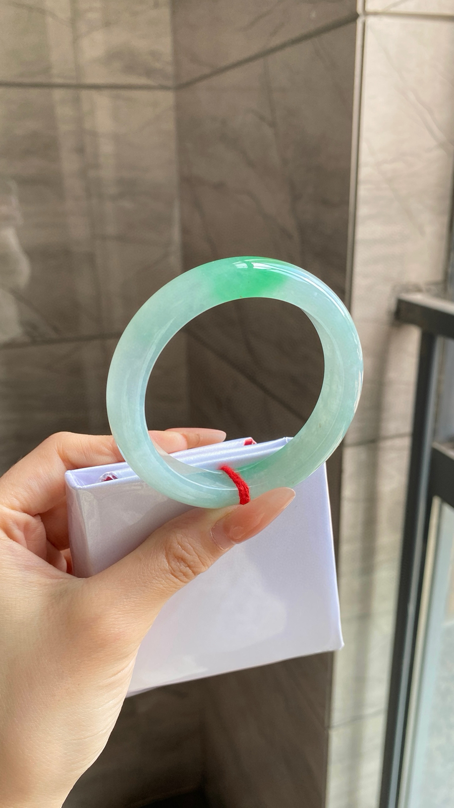 【白底青手镯】
尺寸：55-11.8-8.8
编号：0310J-7