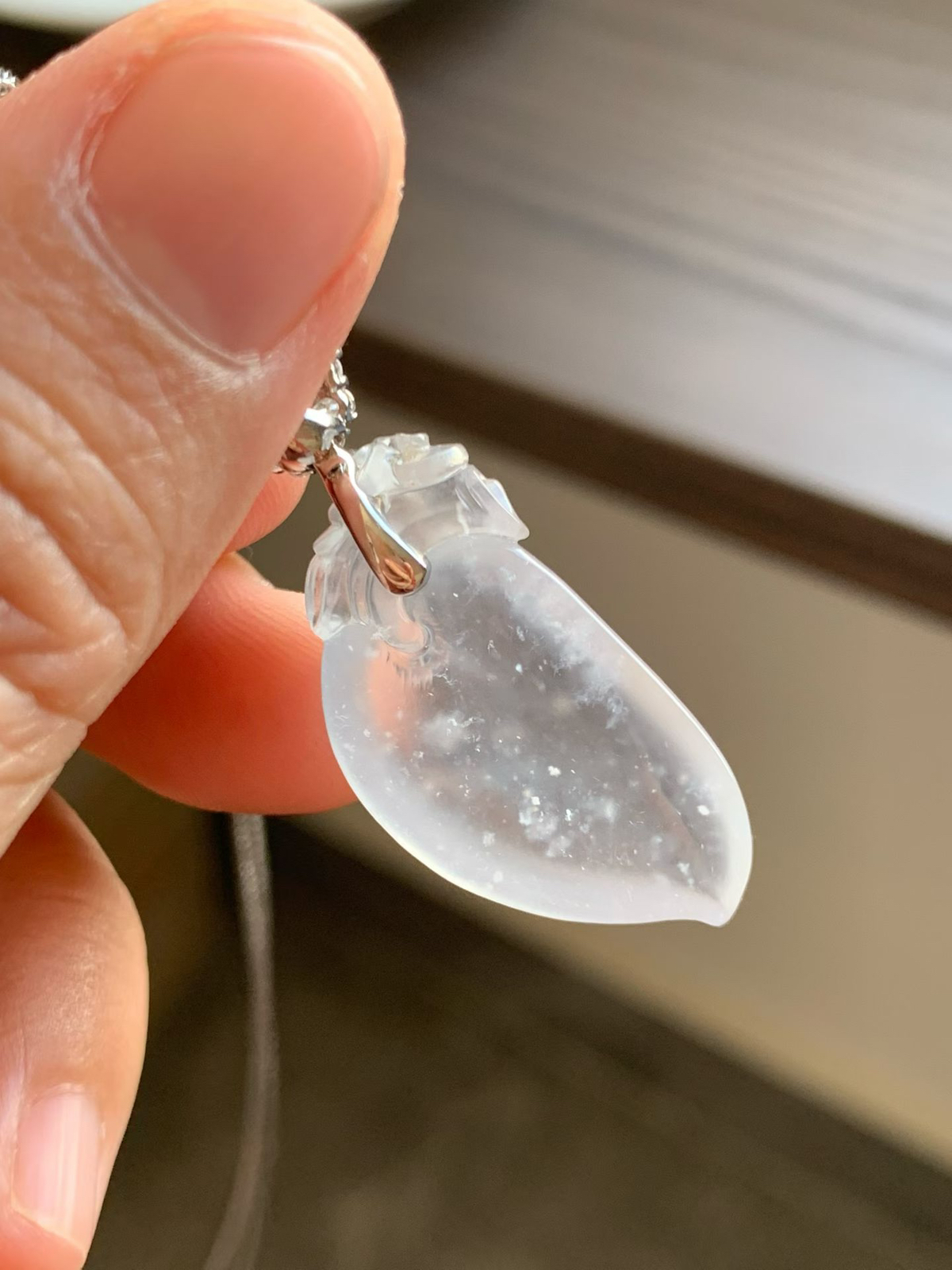 木纳雪花料福瓜2

裸石29.5*15.5*6 整体长度39.5mm
18k金钻石镶嵌