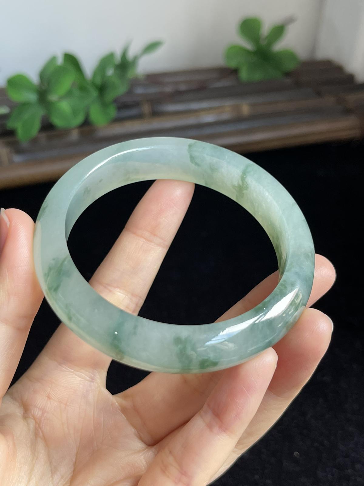 正圈54.7圈口，翡翠冰糯种飘花手镯